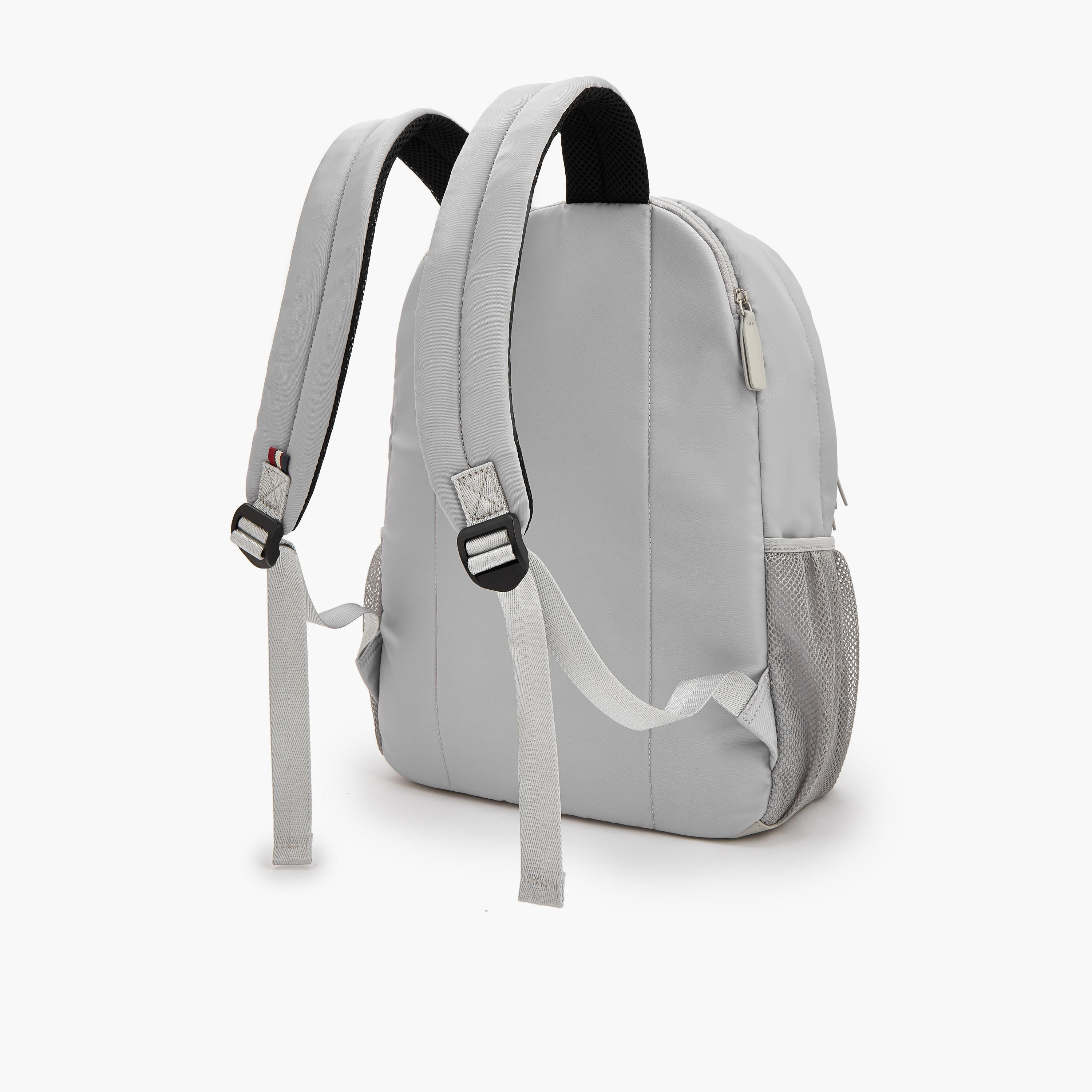 شنطة ظهر بجيب شبكي وطبعات شعار من لي كوبر-women-bagsandwallets-backpacks-image-5