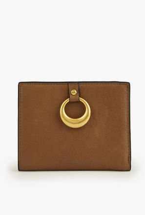 محفظة بطية ثنائية وحلية ميتاليك من سيليست-women-bagsandwallets-wallets-image-1