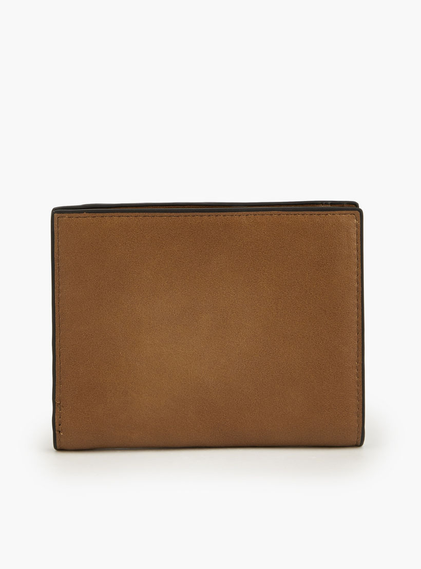 محفظة بطية ثنائية وحلية ميتاليك من سيليست-women-bagsandwallets-wallets-image-3