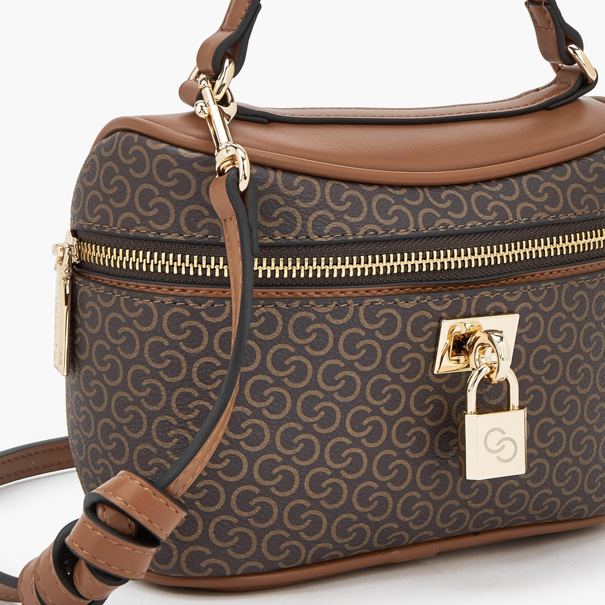 شنطة كروس بودي بطبعة مونوجرام وحزام قابل للفصل من سيليست-women-bagsandwallets-handbags-image-4