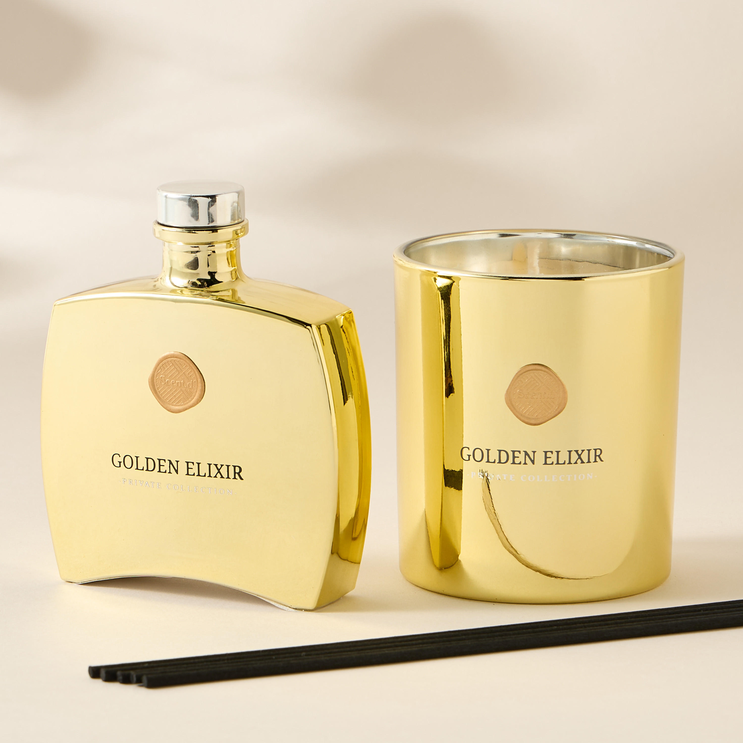 طقم هدايا موزع عطر وشمعة برطمان من سينت دي لندن، جولدن إليكسر-household-homefragrance-fragrancegiftset-image-2