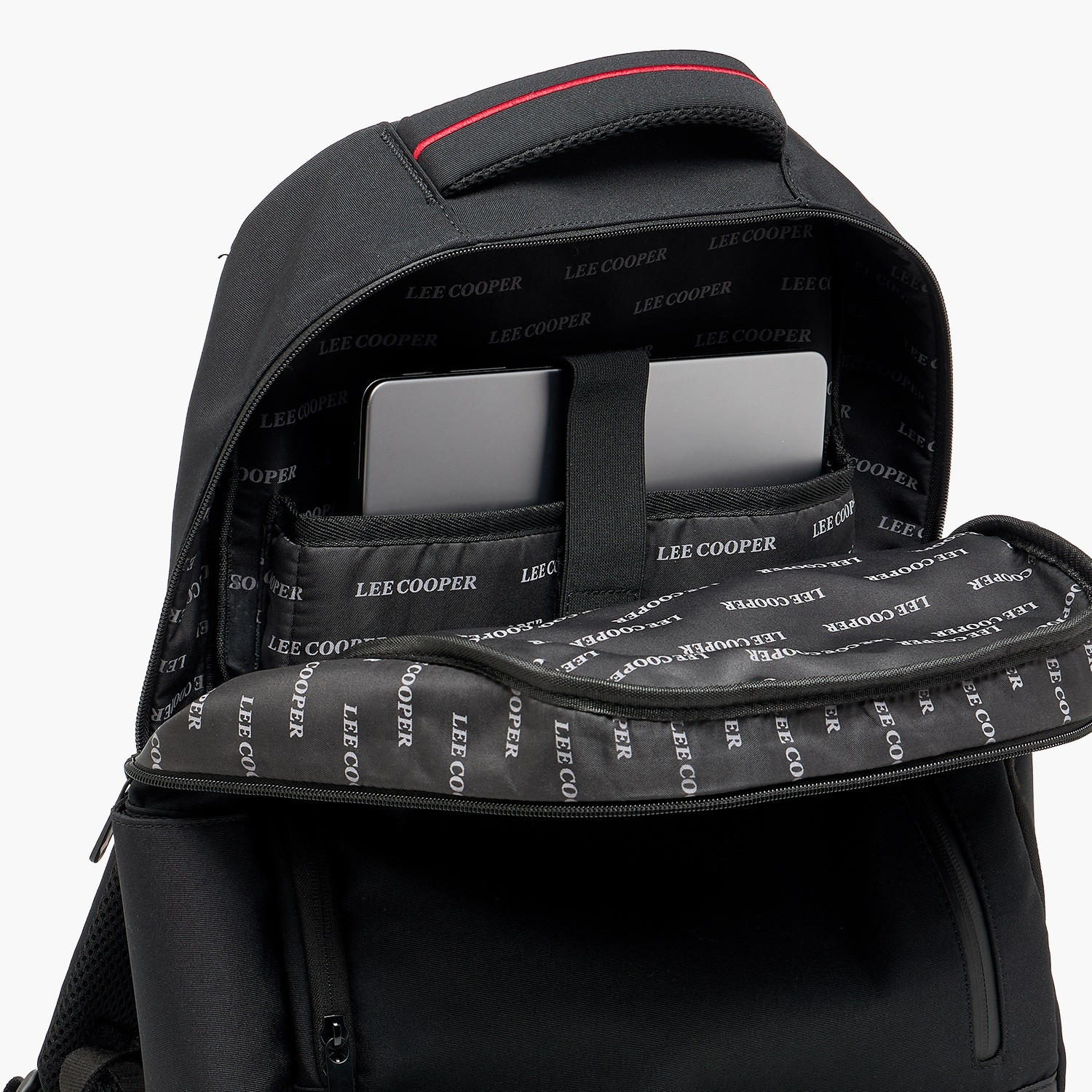 شنطة ظهر سادة بأحزمة مبطنة للأطفال بعمر 13 سنة فأكثر من لي كوبر-boys-accessories-bagsandbackpacks-image-4