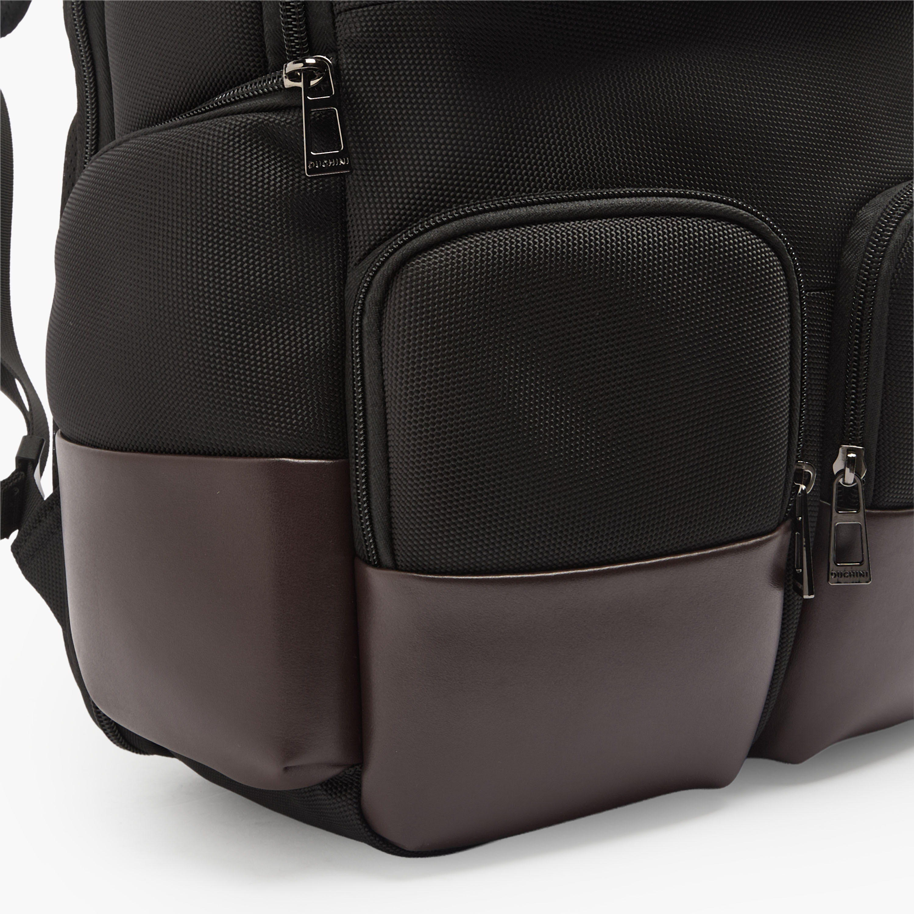 شنطة ظهر بحمالات كتف مبطنة للرجال من دوتشيني-men-bags-image-5