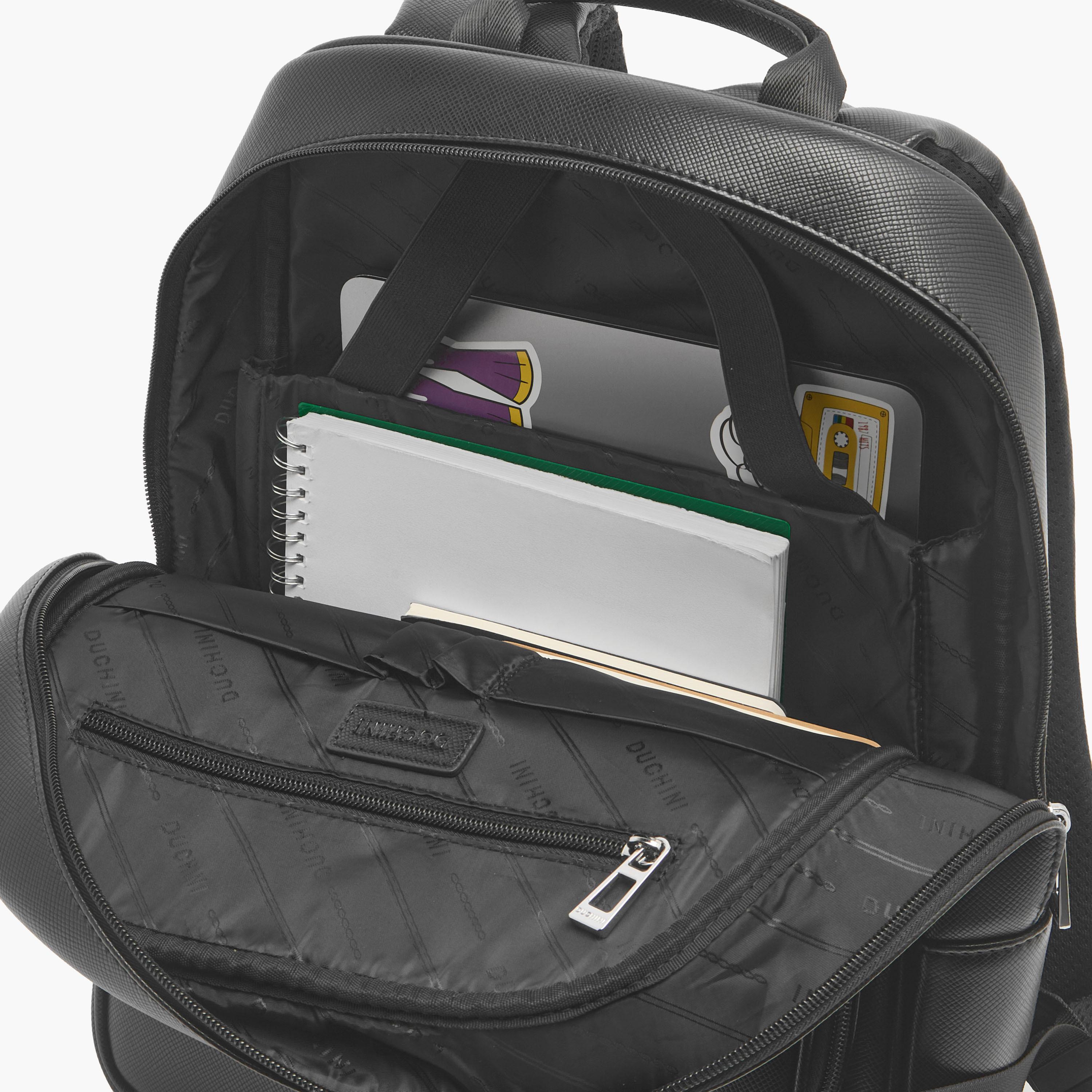 شنطة ظهر للرجال بحزام كتف مبطن من دوتشيني-men-bags-image-7