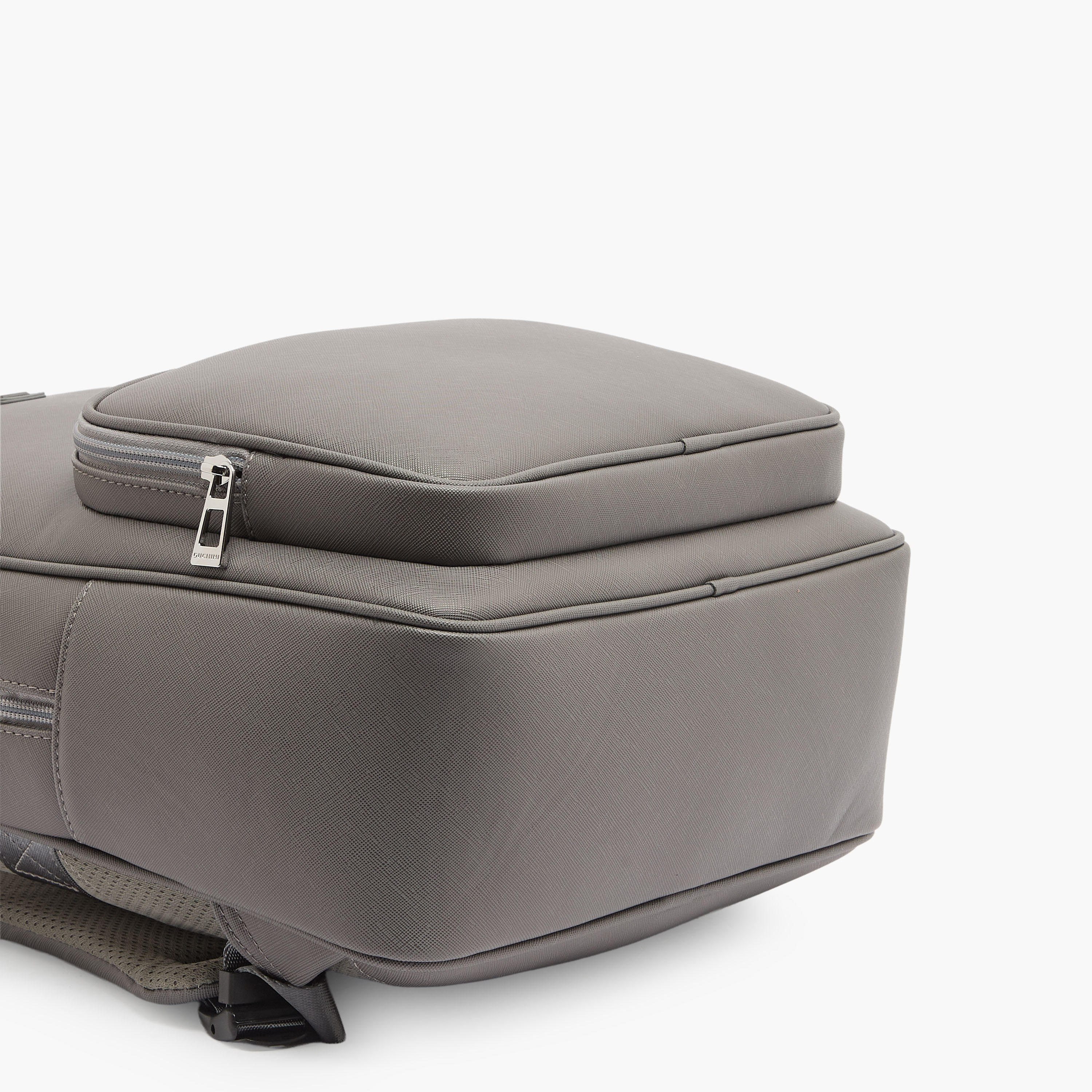 شنطة ظهر للرجال بحزام كتف مبطن من دوتشيني-men-bags-image-6