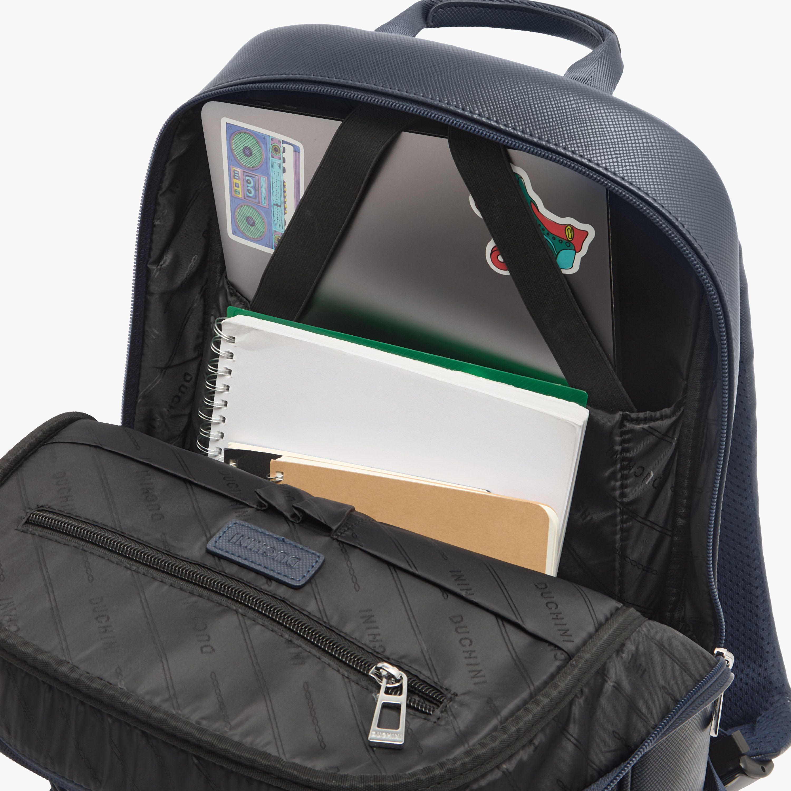 شنطة ظهر للرجال بحزام كتف مبطن من دوتشيني-men-bags-image-7