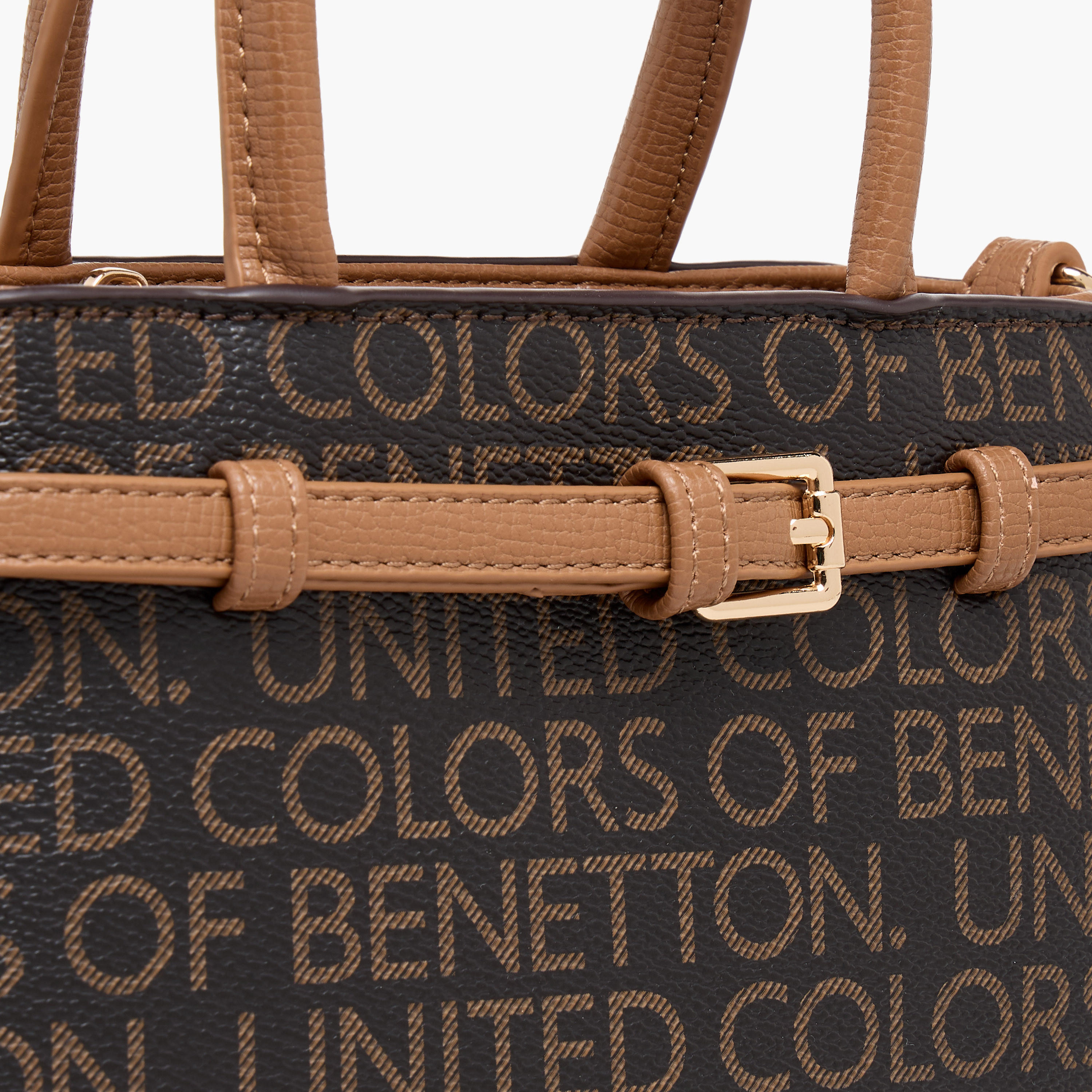 شنطة كروس بودي بحزام قابل للتعديل وطبعات من يونايتد كلرز أو بينيتون-women-bagsandwallets-handbags-image-3