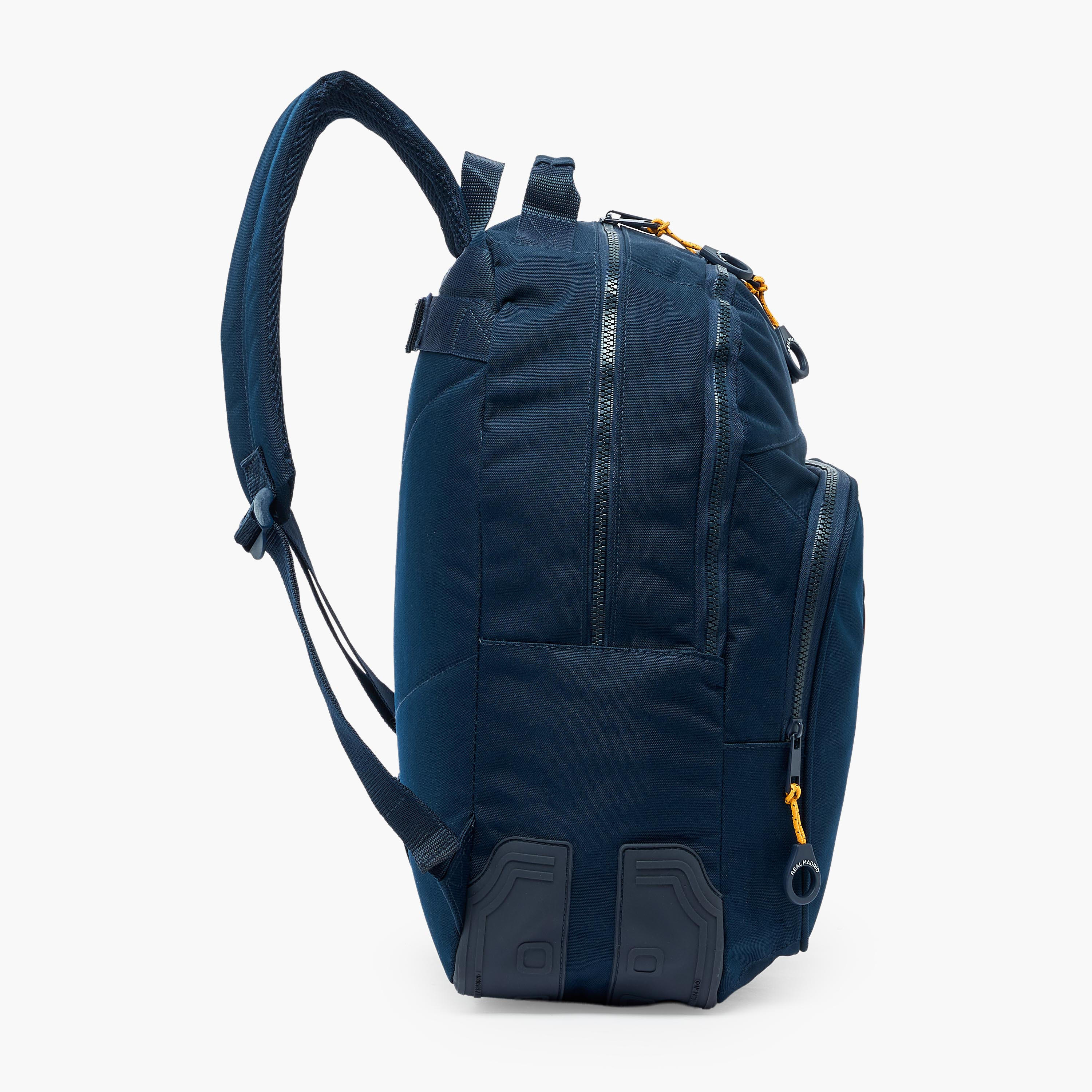شنطة ظهر للأولاد 8-13 سنة مع أحزمة كتف قابلة للتعديل وطبعات شعار ريال مدريد - 17 بوصة-school-bagsandbackpacks-backpacks-image-9