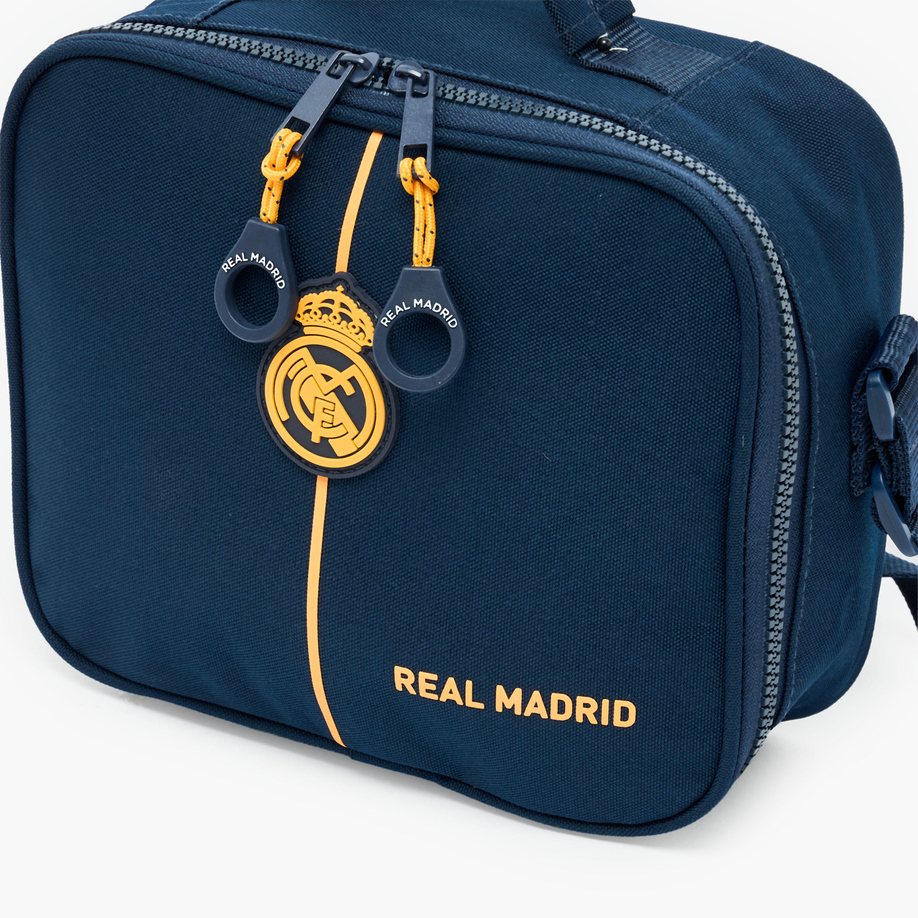 شنطة غداء بزخارف شعار ريال مدريد مع عزل للأولاد 8-13 سنوات-school-lunchessentials-lunchbags-image-3