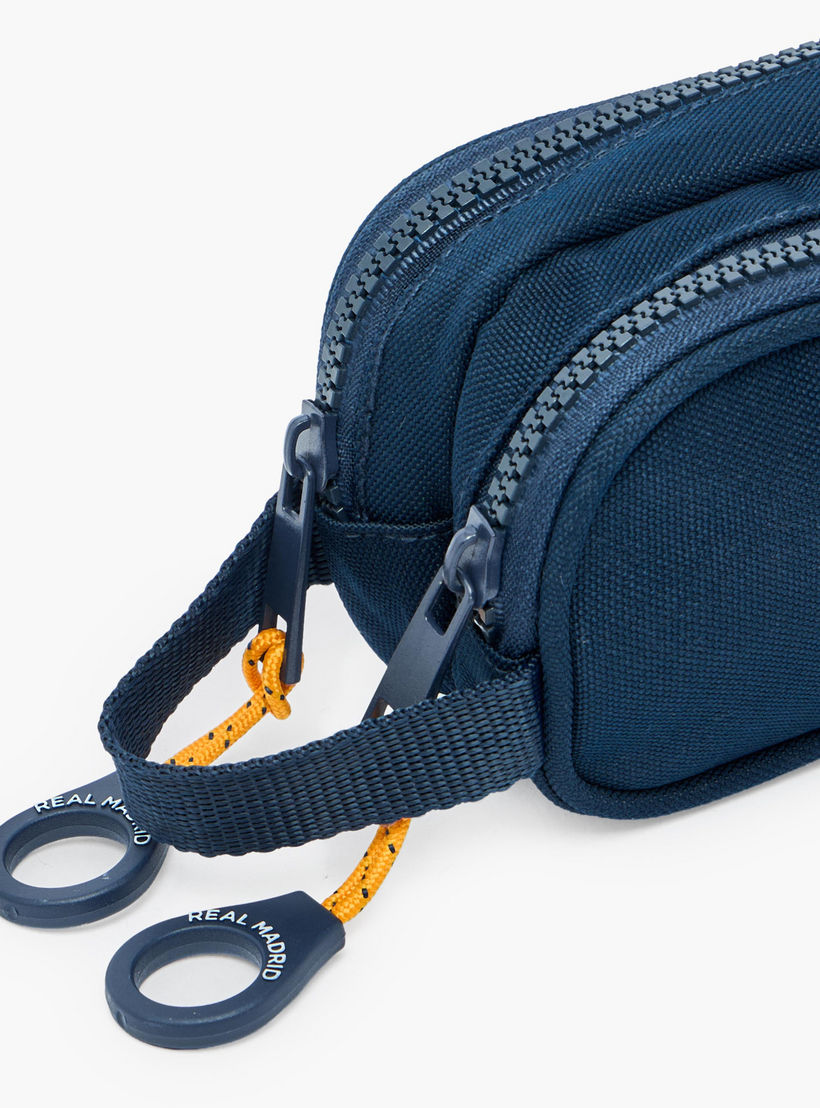 مقلمة بقسمين وبطبعات شعار ريال مدريد-school-stationery-pencilcases-image-6