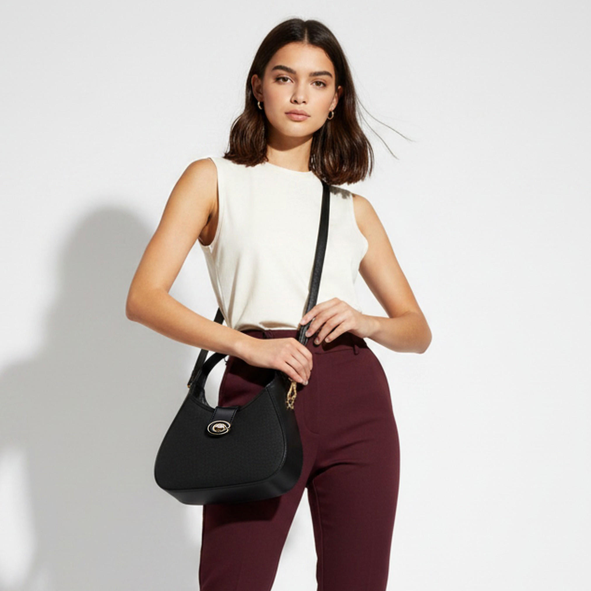 شنطة كتف سادة بقفل إغلاق دوار من كريسبيلا-women-bagsandwallets-handbags-image-2