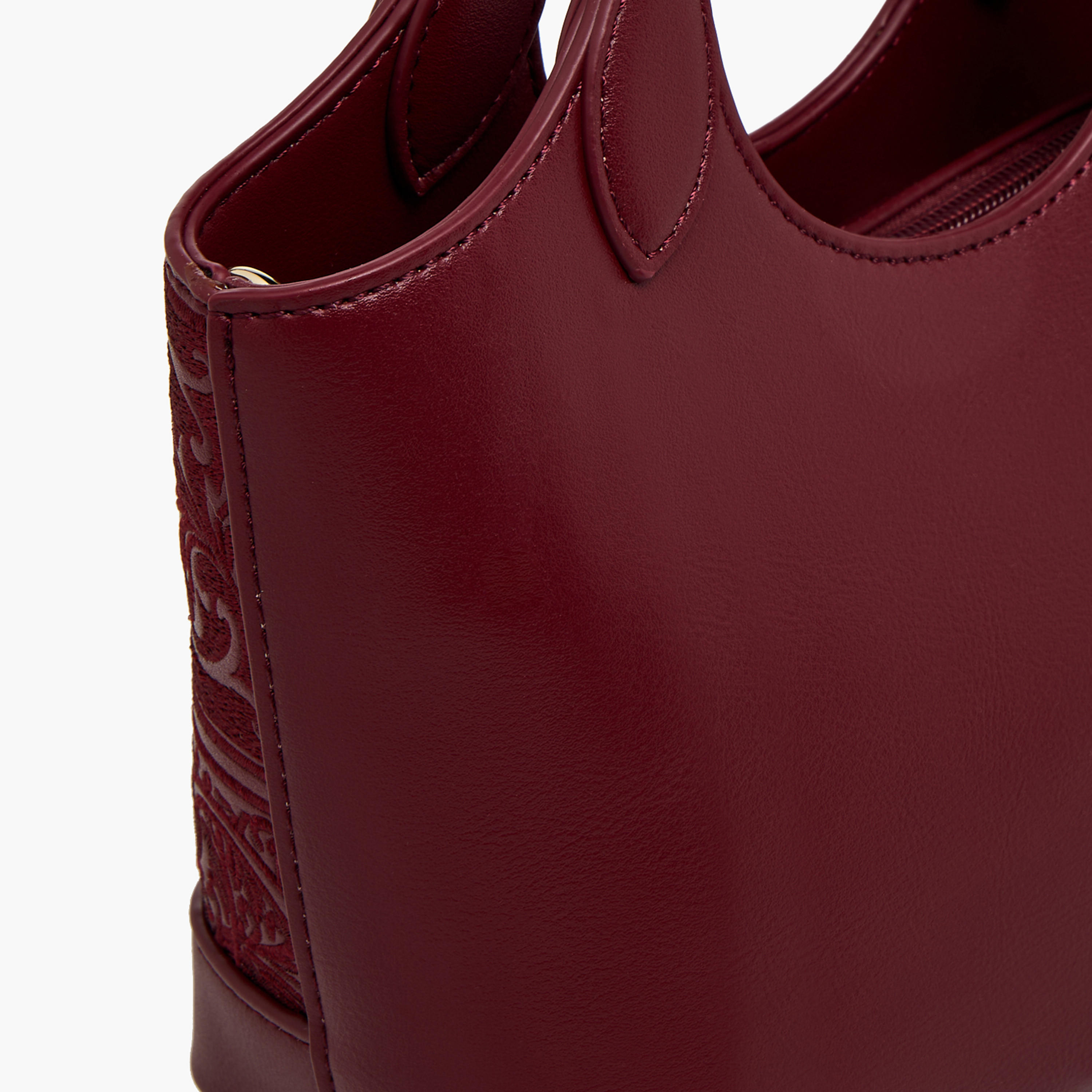 شنطة توتي مطرزة بسحاب إغلاق من كريسبيلا-women-bagsandwallets-handbags-image-6