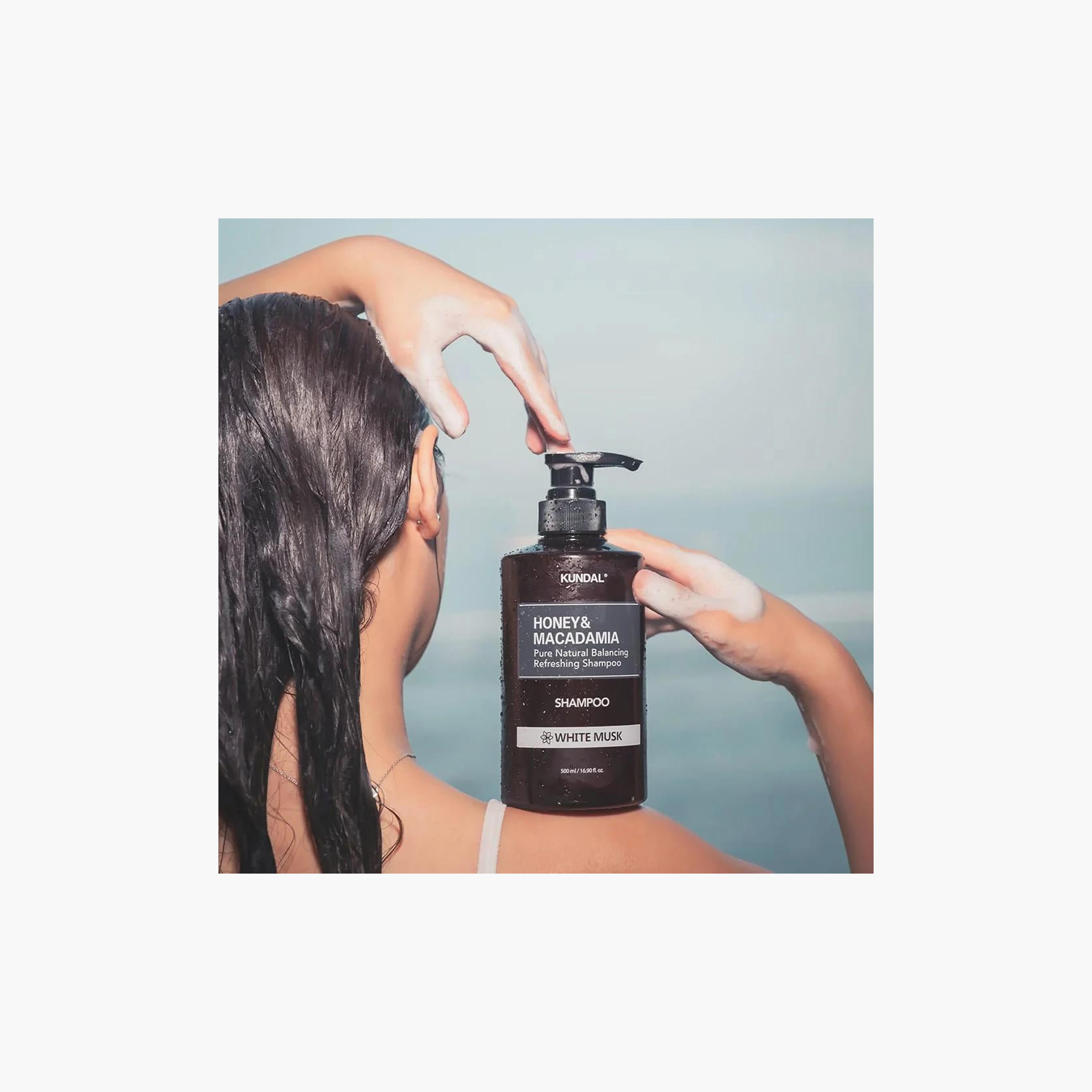 شامبو كوندال الطبيعي بالعسل والمكاديميا والمسك الأبيض 500 مل-beautyandpersonalcare-hair-haircare-shampoos-image-4