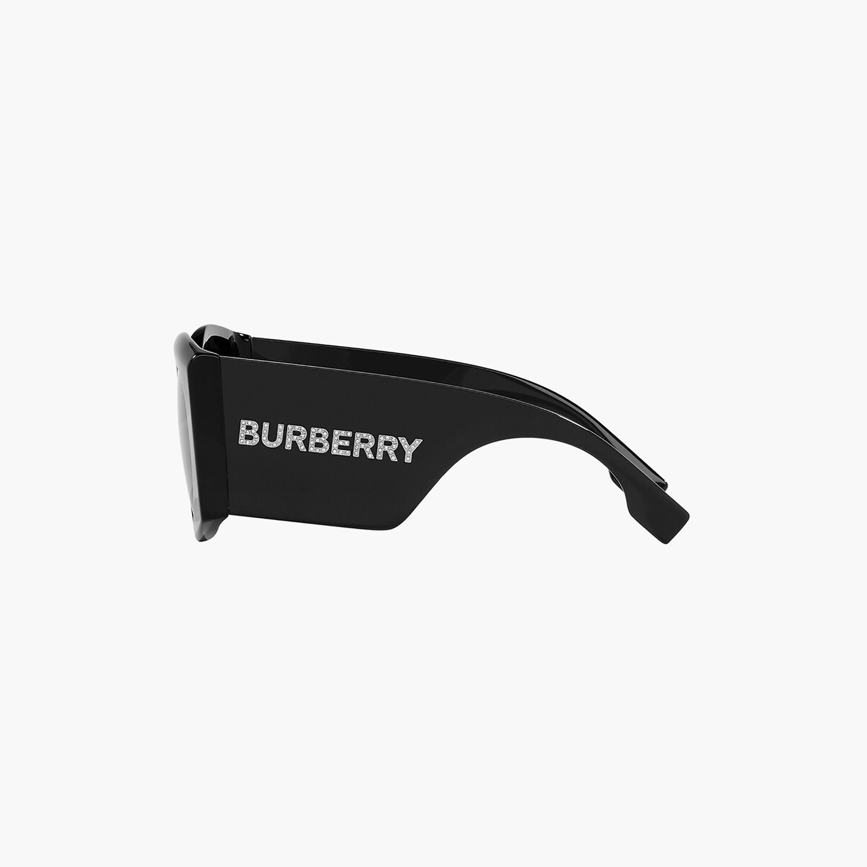 نظارات شمسية مربعة رمادية من بربري للنساء | 4388U-women-sunglasses-image-2