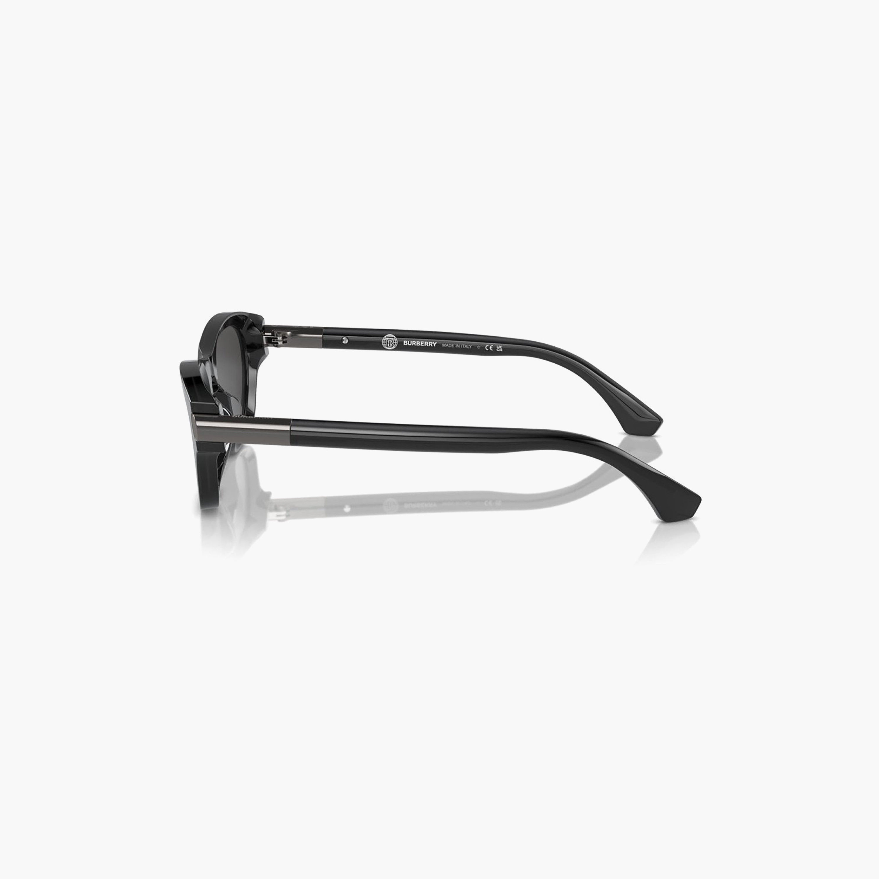 نظارات شمسية رجالية من بربري، طراز وايفارير، باللون الأسود | 4430U-men-sunglasses-image-2