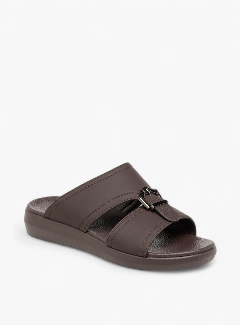 صندل مريح سهل الارتداء بإبزيم من إل بي إل من شو إكسبريس-men-shoes-sandals-image-2