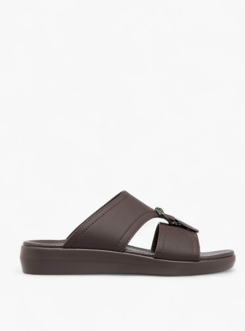 صندل مريح سهل الارتداء بإبزيم من إل بي إل من شو إكسبريس-men-shoes-sandals-image-3