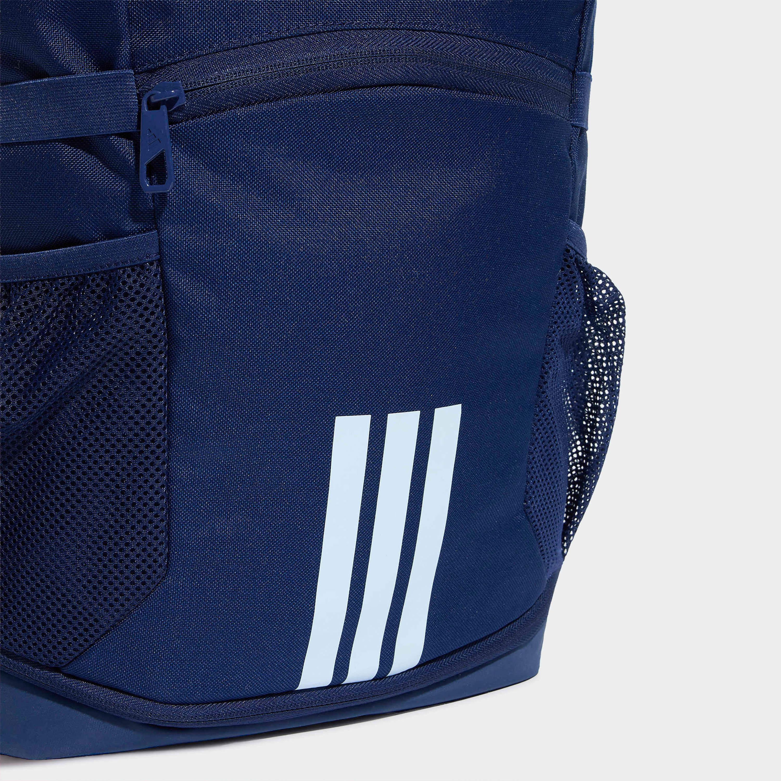 شنطة ظهر بطبعات شعار للأولاد من 8 إلى 13 سنة بحمالات كتف مبطنة من أديداس - 17 لتر-boys-accessories-bagsandbackpacks-image-4