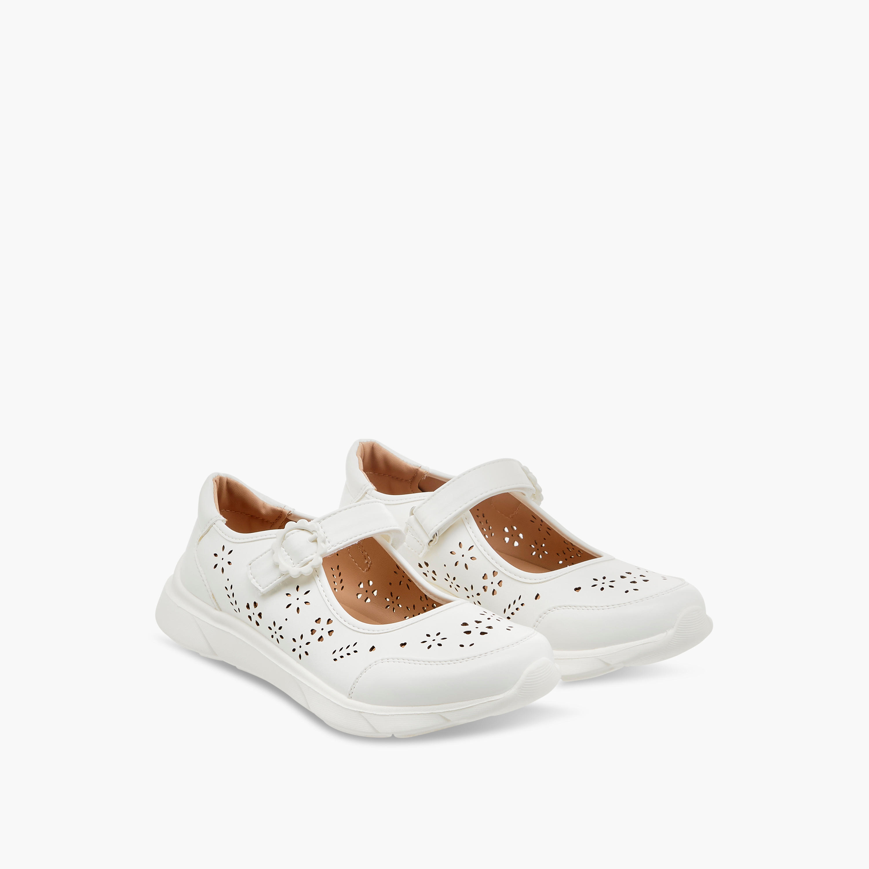 حذاء ماري جين بتفاصيل مفرّغة بالليزر وشريط إغلاق لاصق من ليتل ميسي-girls-shoes-maryjanes-image-7