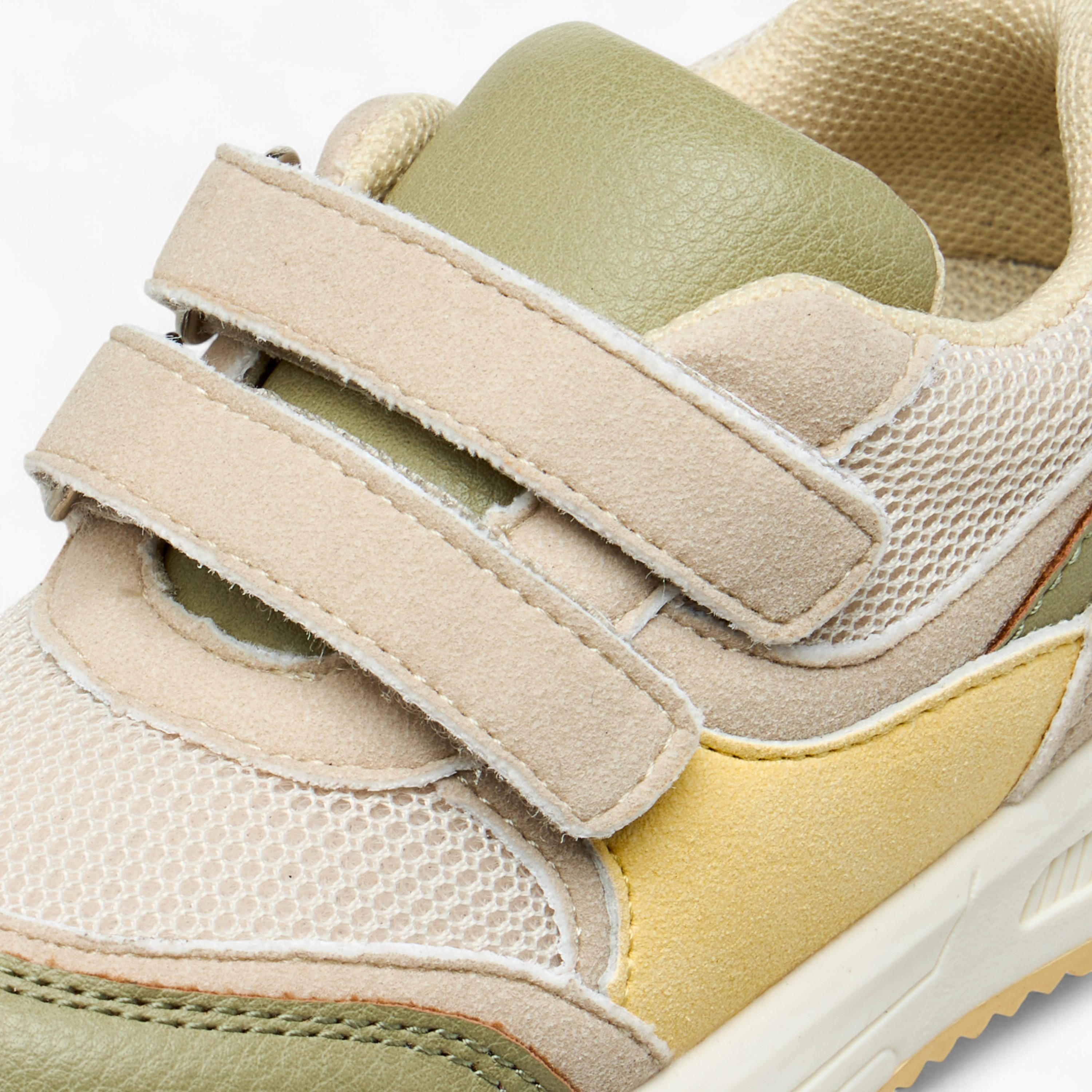 Barefeet Colourblock Sneakers with Hook and Loop Closure-boys-shoes-sneakers-image-4