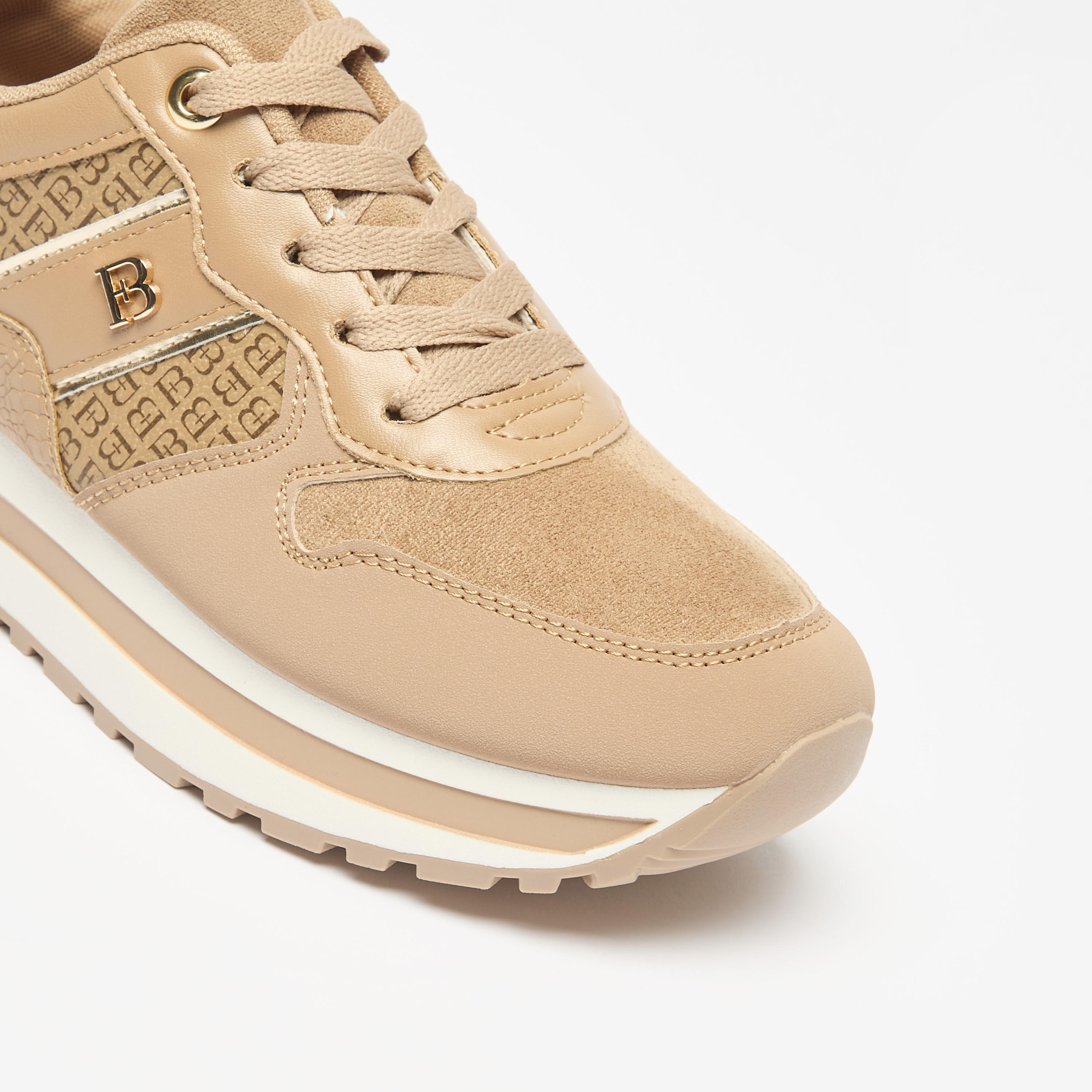 حذاء سنيكرز برباط إغلاق وطبعات مونوجرام من فلورا بيلا-women-shoes-sneakers-image-10