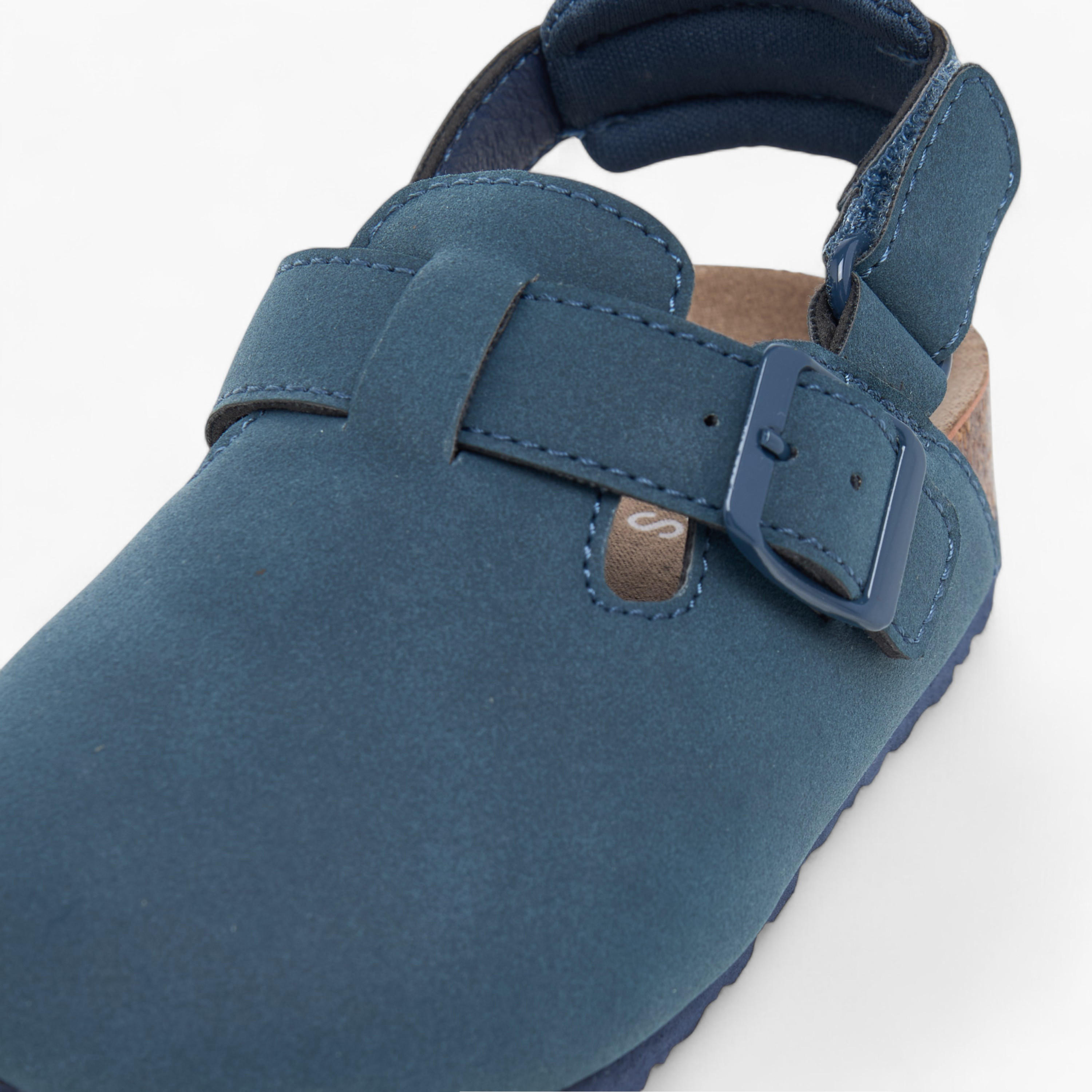 Juniors Solid Sandals with Hook and Loop Closure-boys-shoes-sandals-image-4