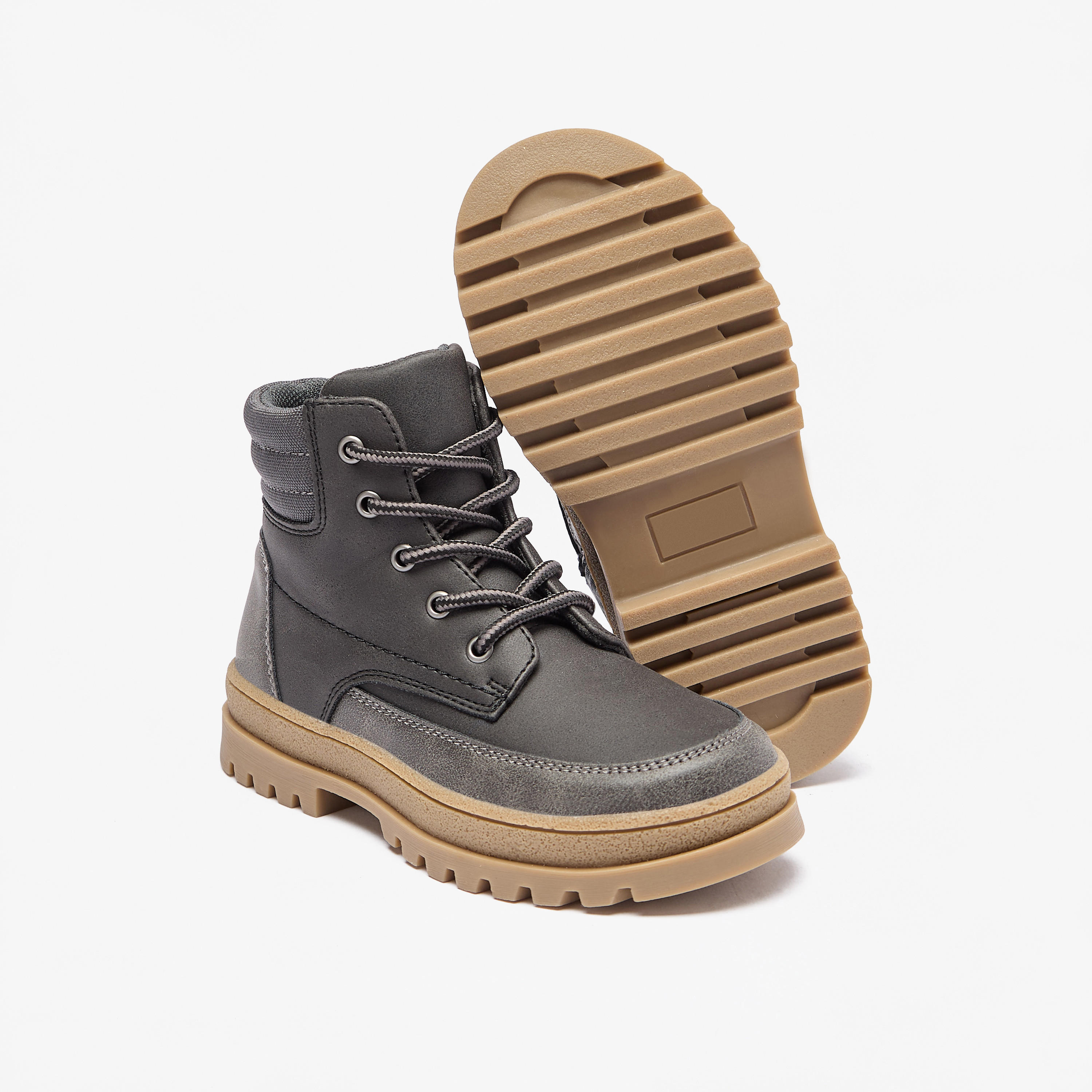 بوت بكاحل منخفض وألواح ورباط وسحّاب إغلاق من جونيورز-boys-shoes-boots-image-16