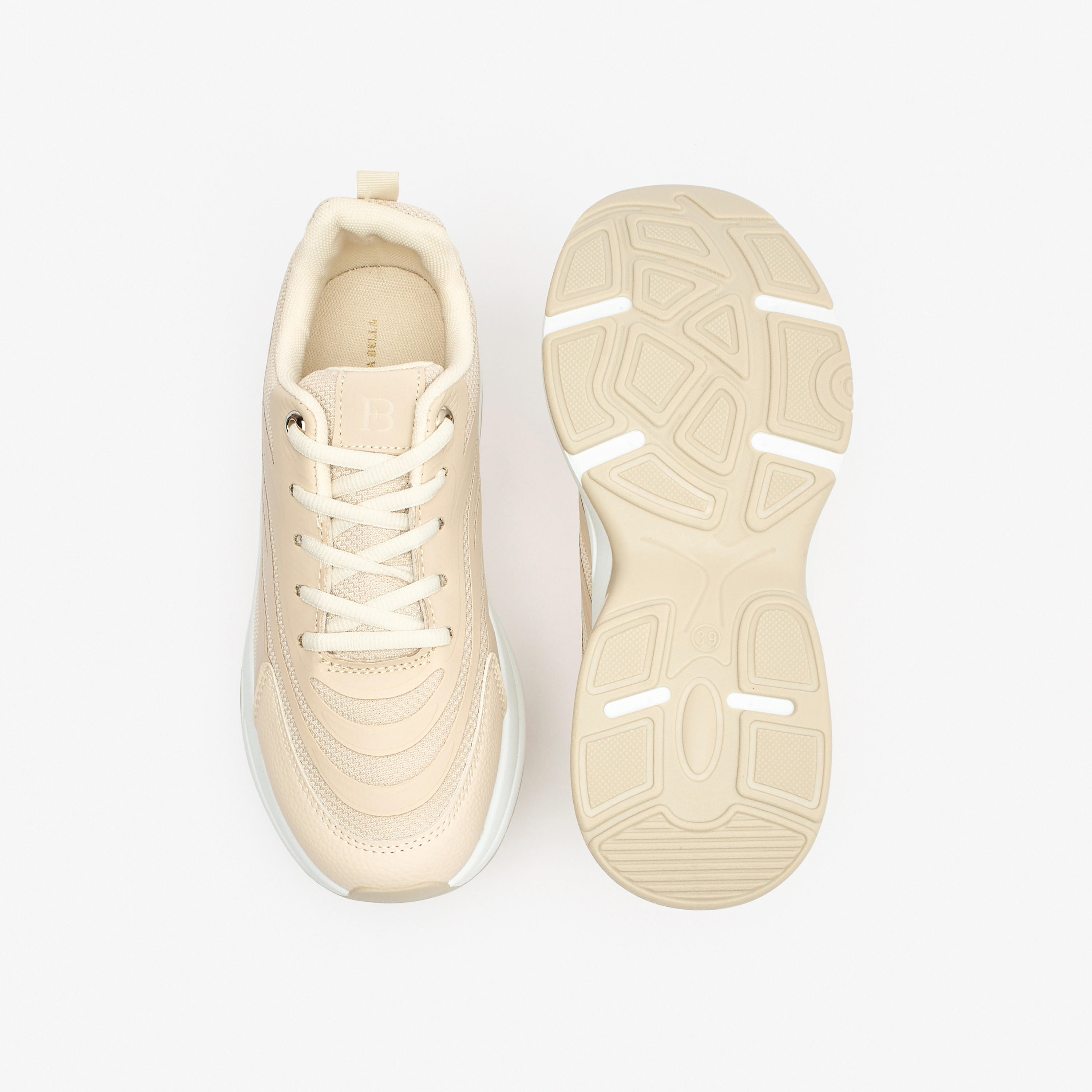 حذاء سنيكرز بارز الملمس برباط إغلاق وكاحل منخفض من فلورا بيلا-women-shoes-sneakers-image-9