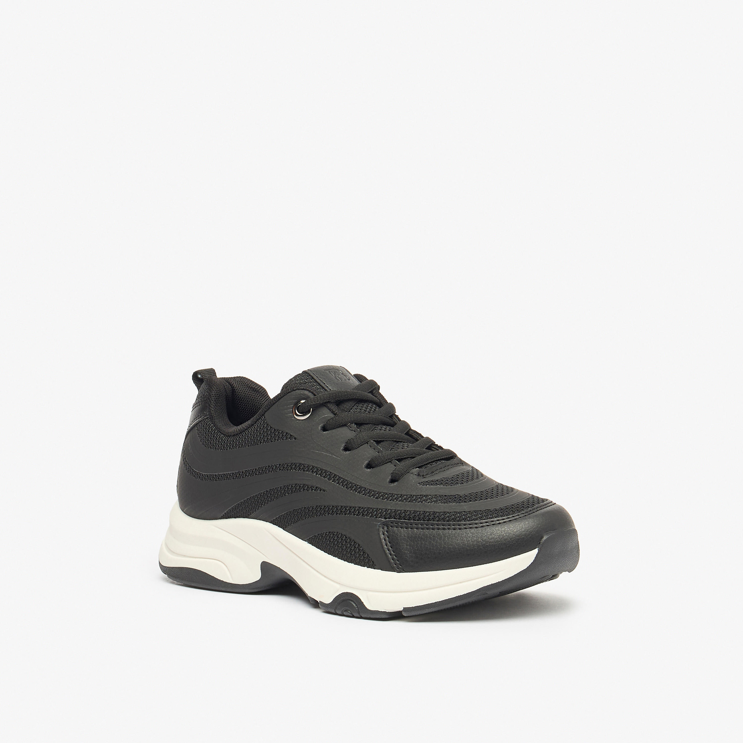 حذاء سنيكرز بارز الملمس برباط إغلاق وكاحل منخفض من فلورا بيلا-women-shoes-sneakers-image-1