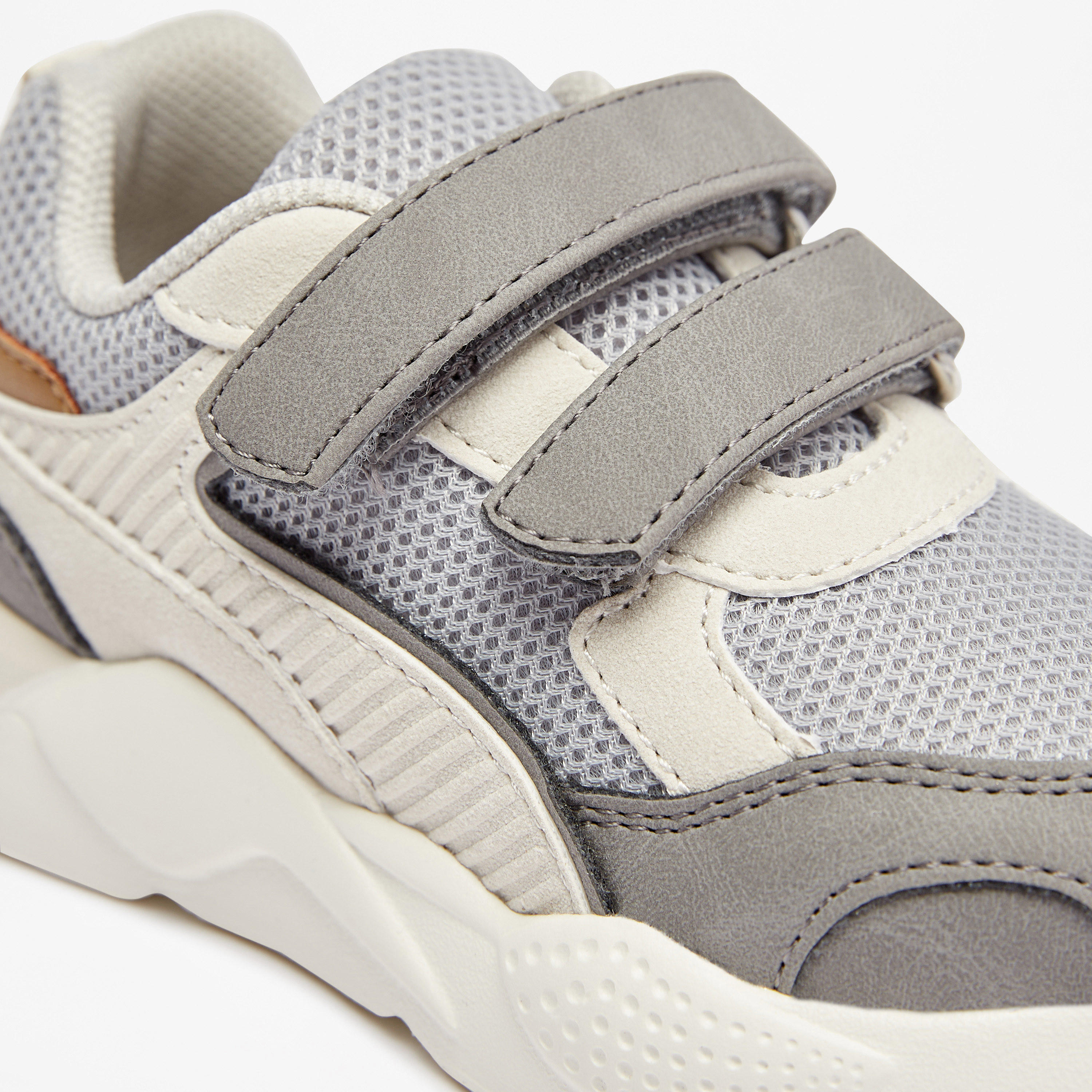 حذاء سنيكرز بِألواح وشريط إغلاق لاصق من بيرفيت-boys-shoes-sneakers-image-5