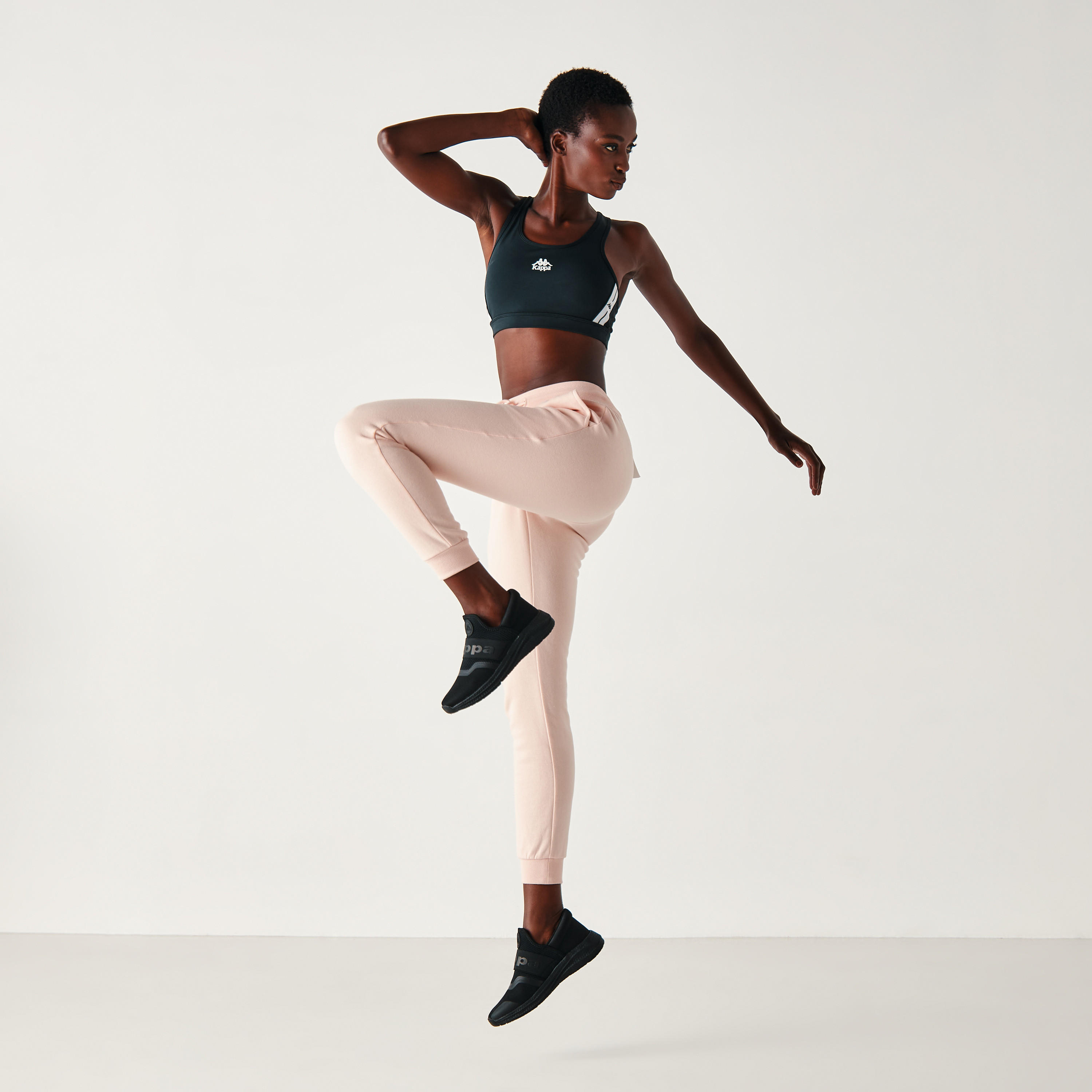 حذاء مشي بارز الملمس سهل الارتداء للنساء من كابا-women-shoes-sneakers-image-5