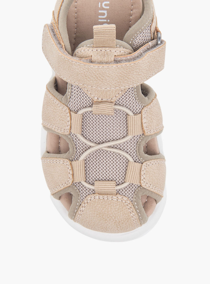 Juniors Textured Fisherman Sandals with Hook and Loop Closure-boys-shoes-sandals-image-3