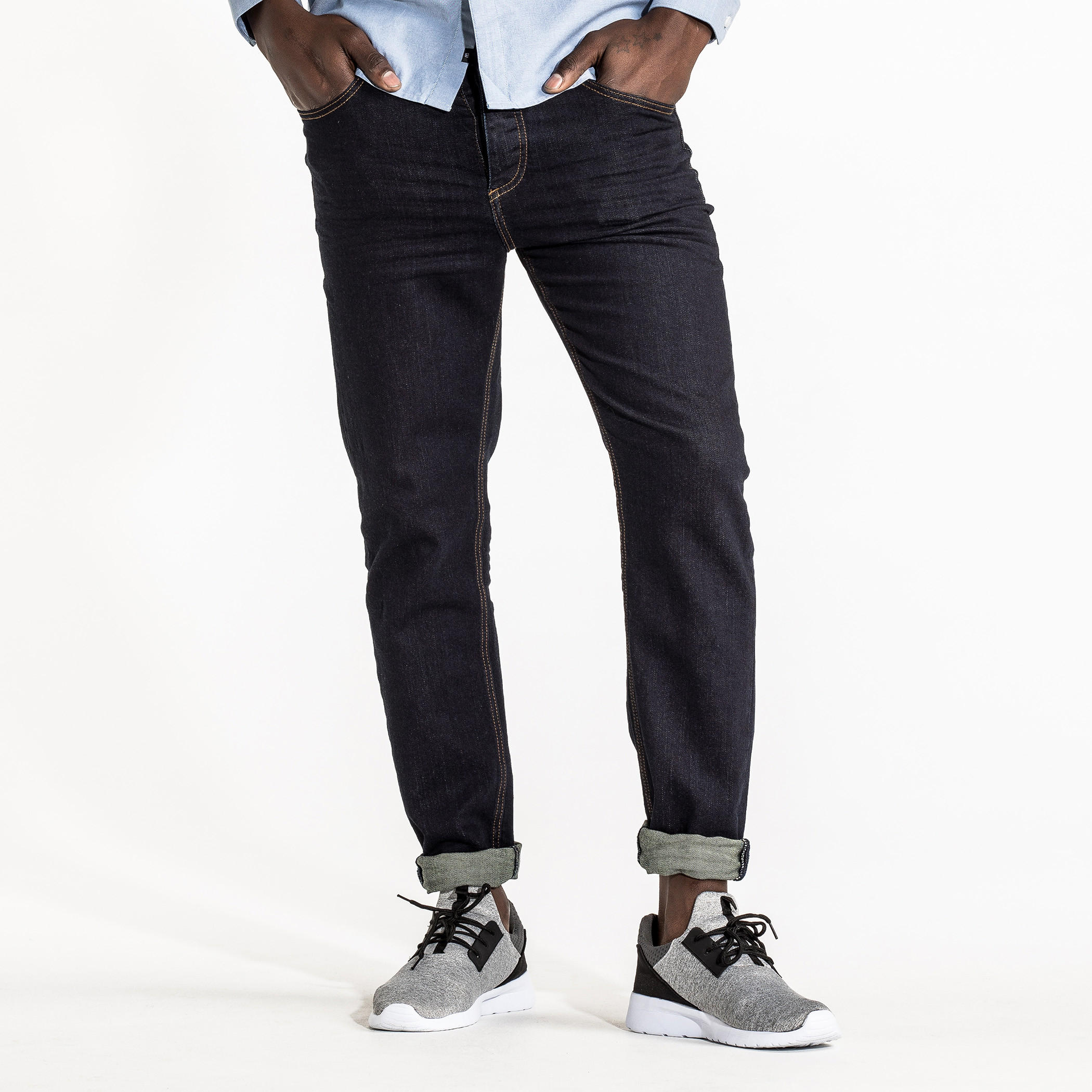 بنطال جينز طويل بزر إغلاق وجيوب-men-clothing-bottoms-jeans-image-1