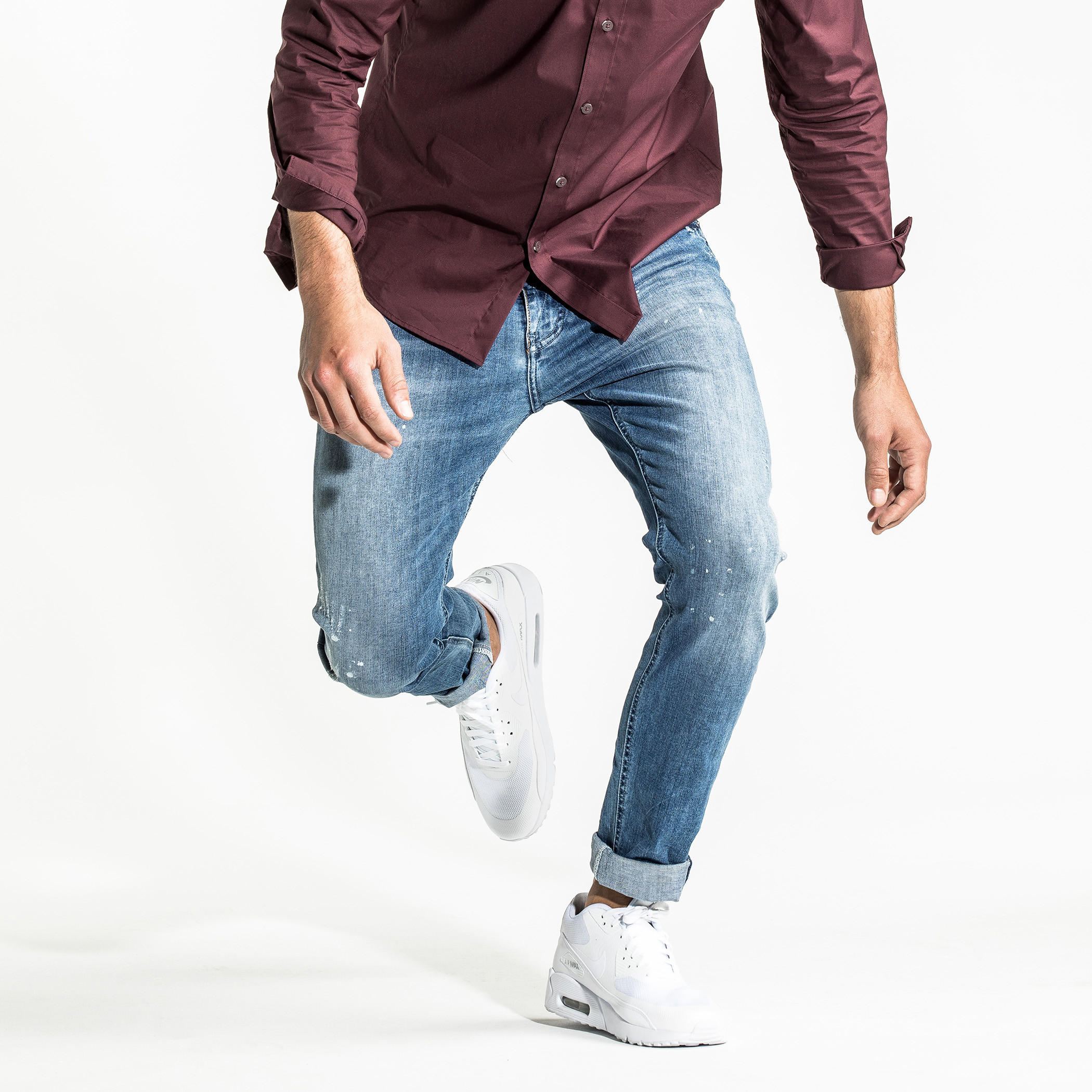 بنطال جينز طويل بتصميم ممزق وجيوب-men-clothing-bottoms-jeans-image-5