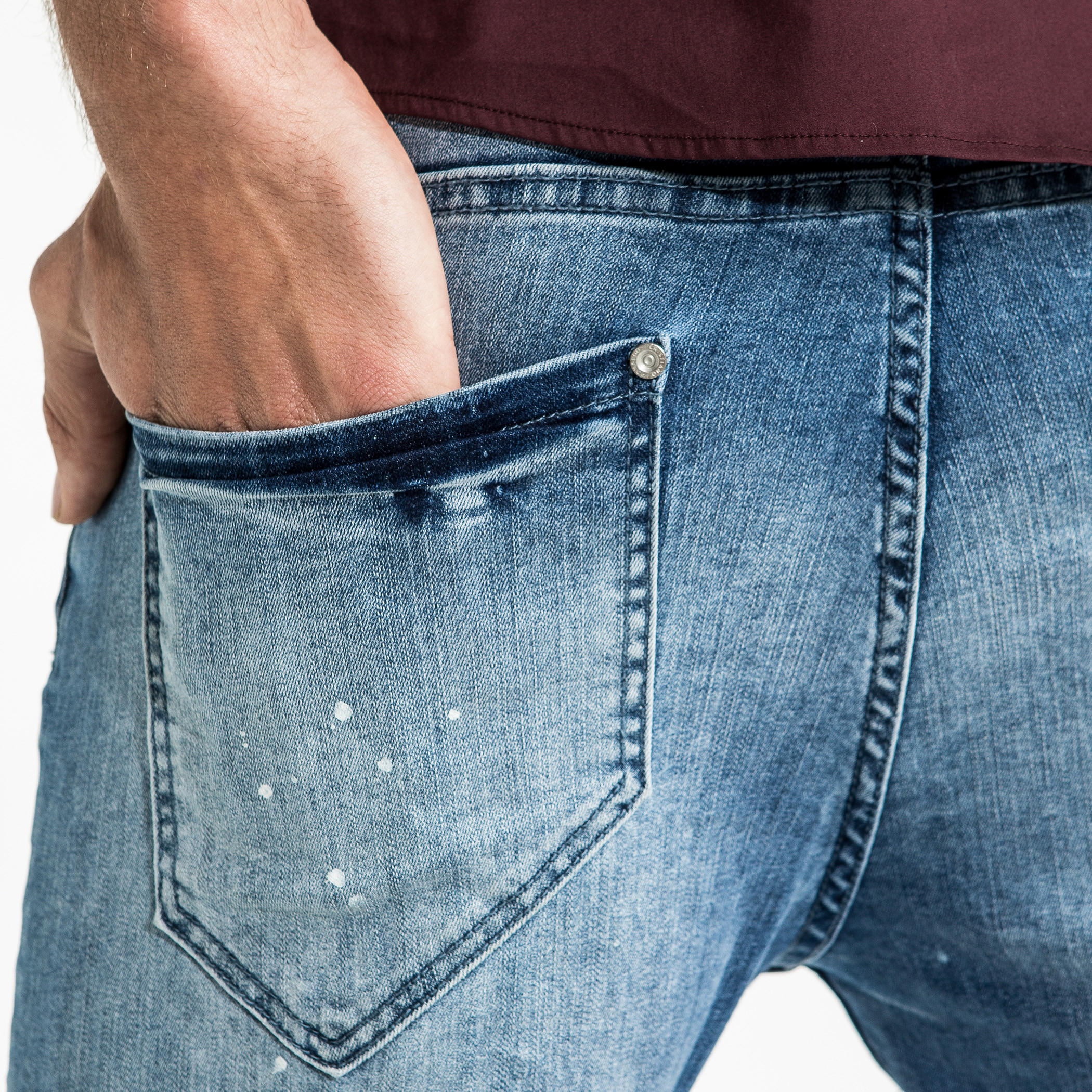 بنطال جينز طويل بتصميم ممزق وجيوب-men-clothing-bottoms-jeans-image-7