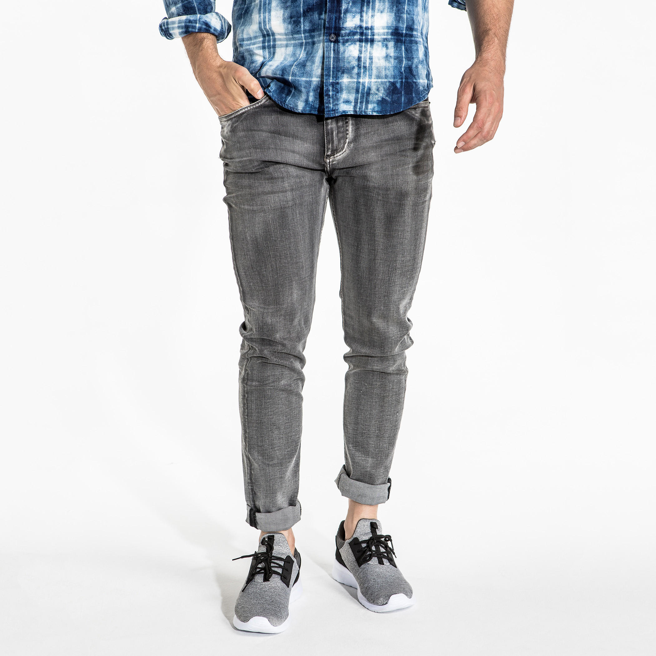 بنطال جينز طويل بزر إغلاق وجيوب-men-clothing-bottoms-jeans-image-1