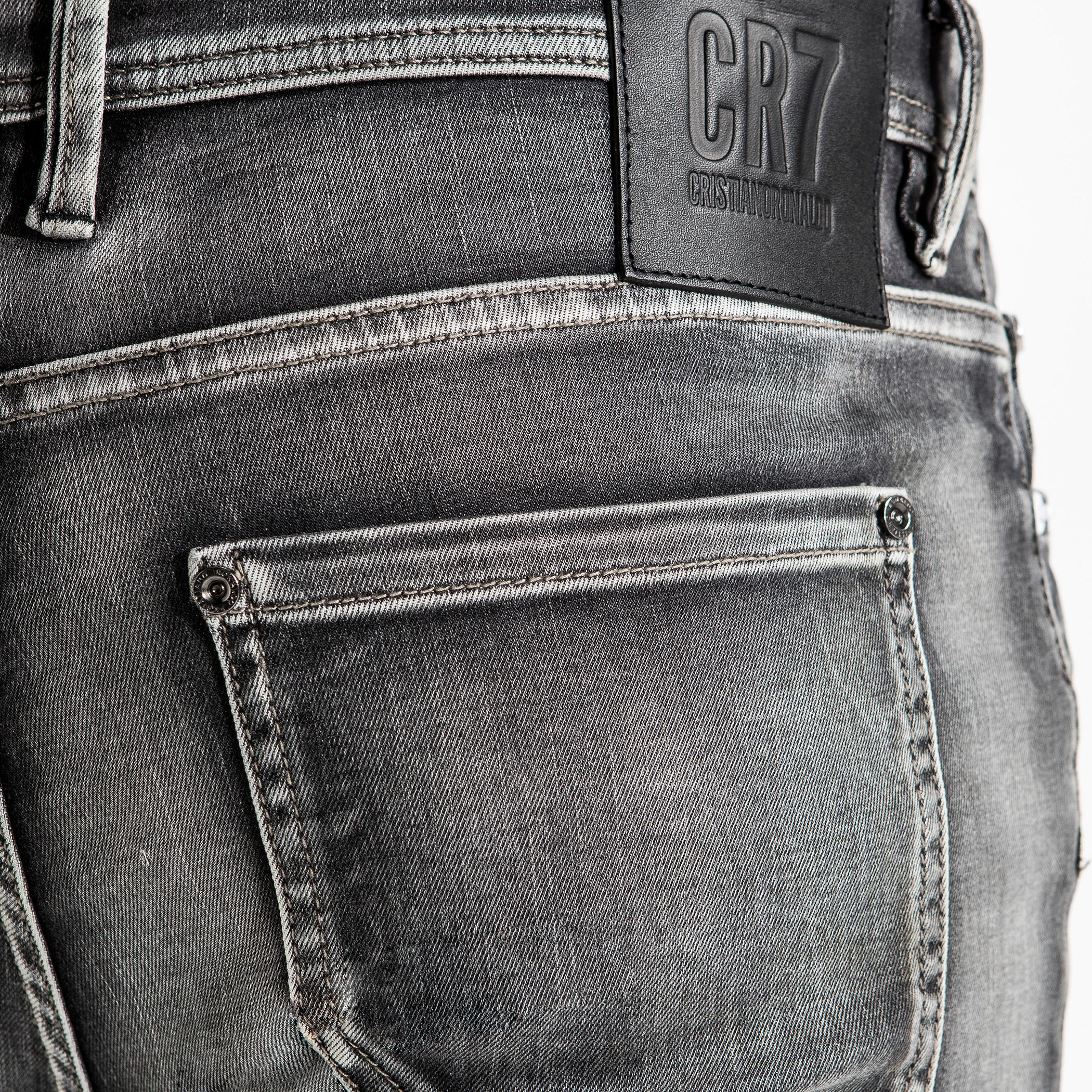بنطال جينز طويل بزر إغلاق وجيوب-men-clothing-bottoms-jeans-image-6