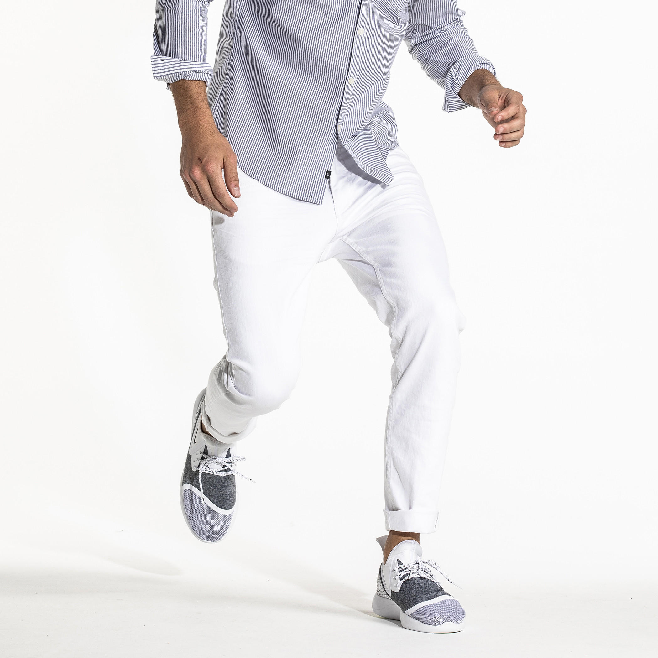 بنطال جينز طويل بزر إغلاق وجيوب-men-clothing-bottoms-jeans-image-4