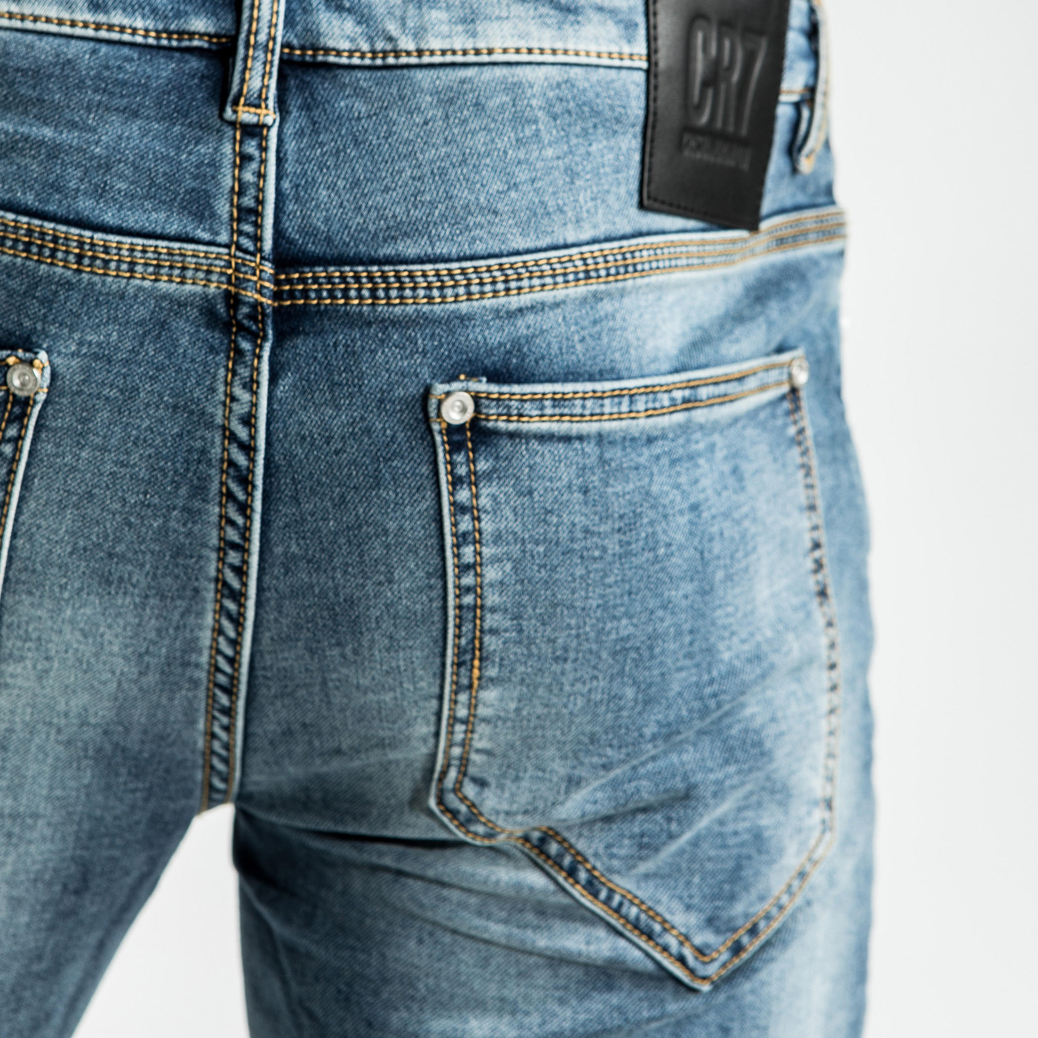شورت من الدينم بزر إغلاق وجيوب-men-clothing-bottoms-shorts-image-6