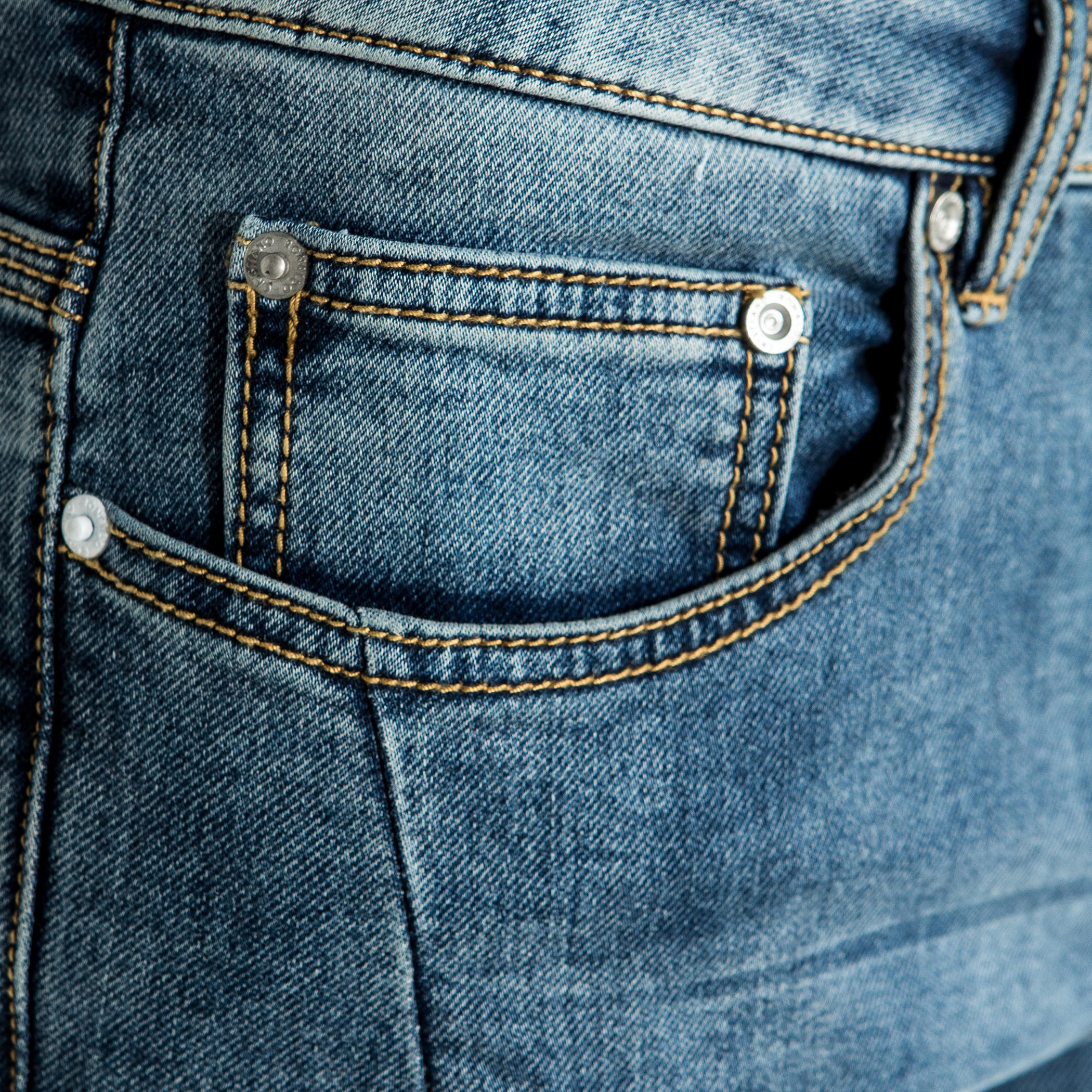 شورت من الدينم بزر إغلاق وجيوب-men-clothing-bottoms-shorts-image-7