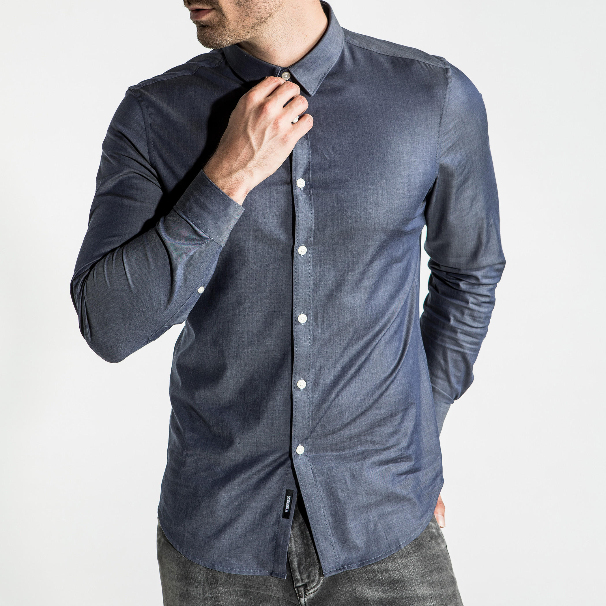 قميص بأكمام طويلة وأزرار-men-clothing-shirts-image-1