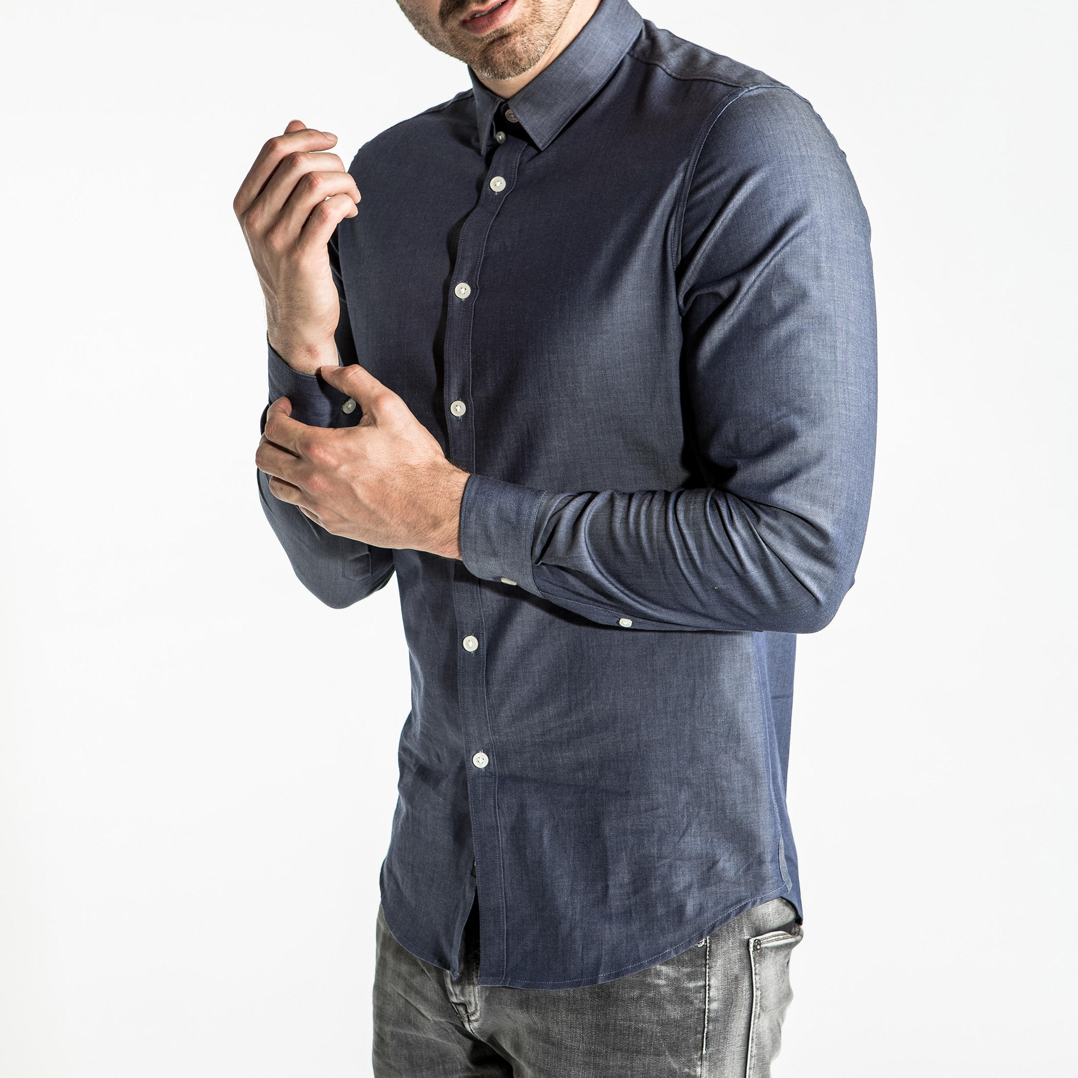 قميص بأكمام طويلة وأزرار-men-clothing-shirts-image-4