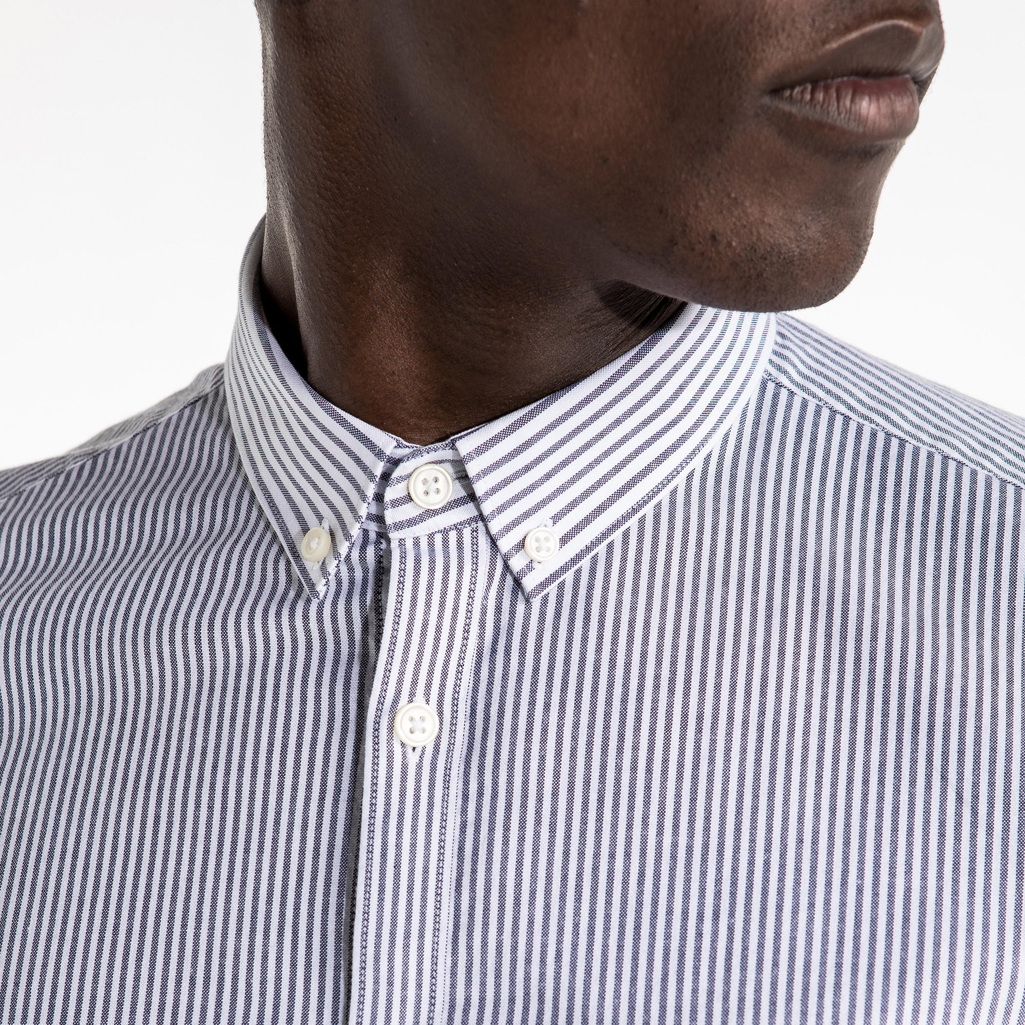 قميص مقلّم بأكمام طويلة وأزرار-men-clothing-shirts-image-6