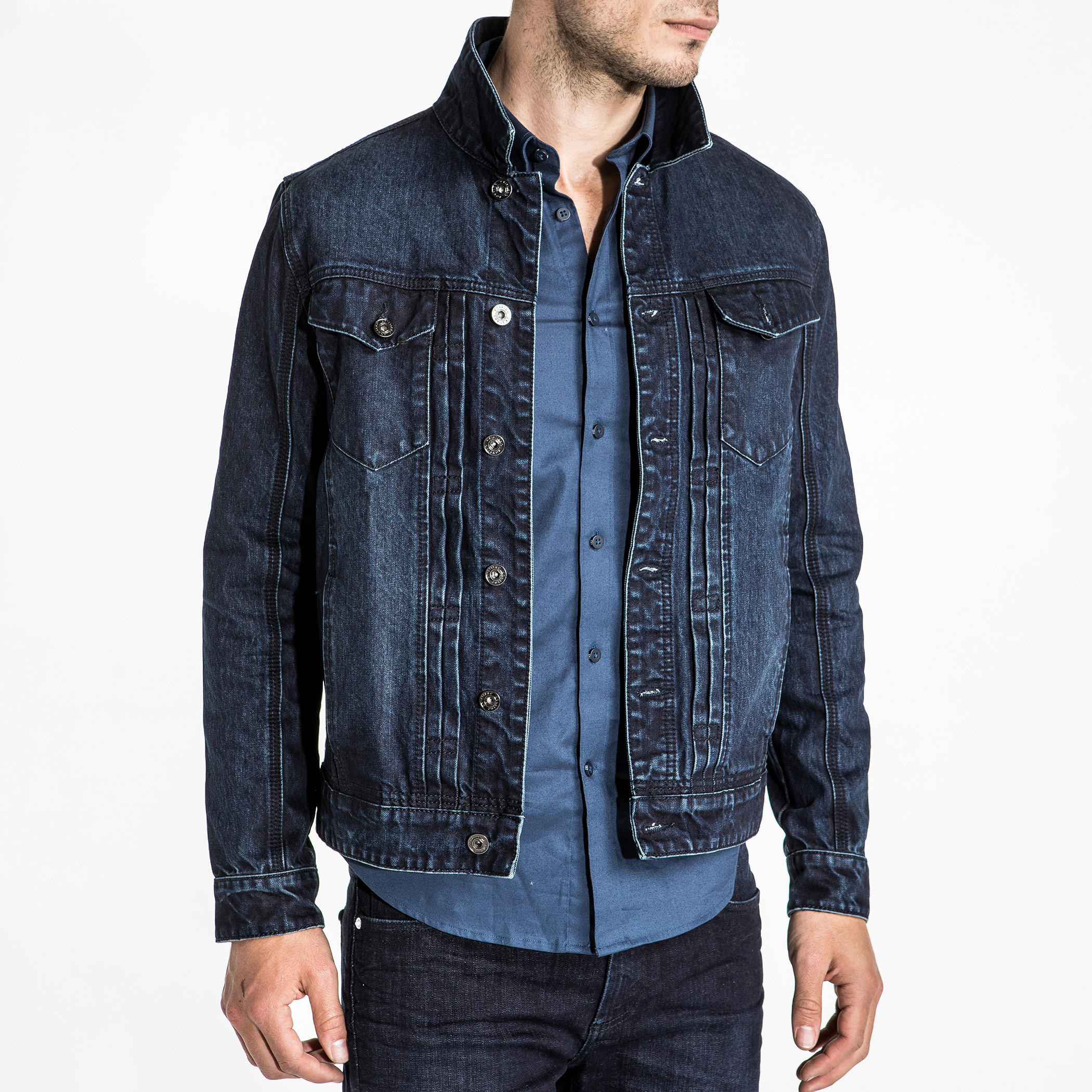 جاكيت من الدينم بأكمام طويلة وأزرار إغلاق وجيوب-men-clothing-jacketsandblazers-jackets-image-1