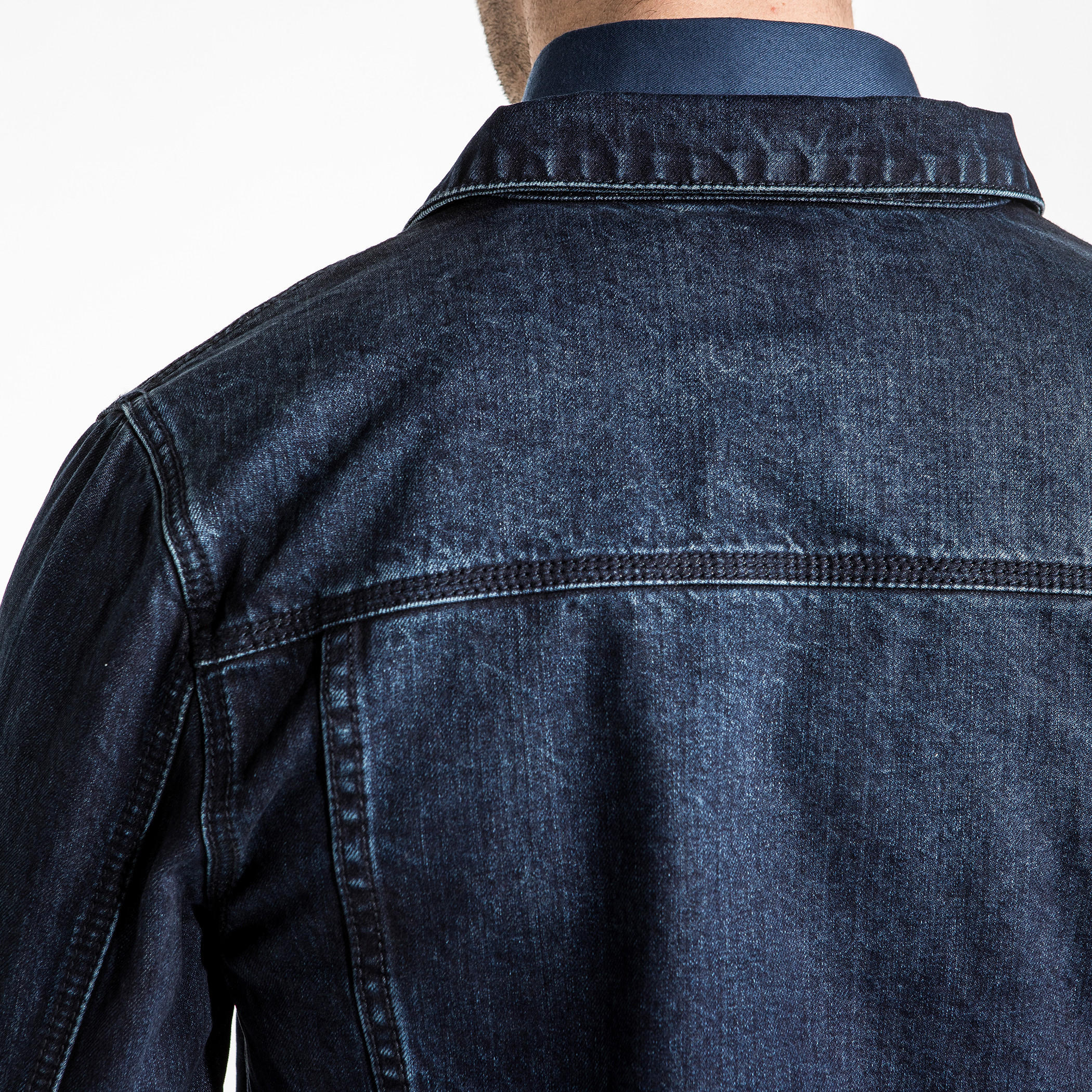 جاكيت من الدينم بأكمام طويلة وأزرار إغلاق وجيوب-men-clothing-jacketsandblazers-jackets-image-7