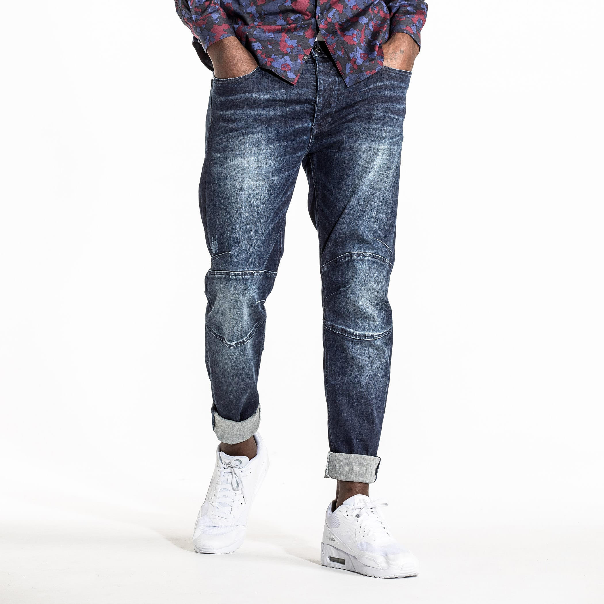 بنطال جينز طويل بتصميم ممزق بجيوب-men-clothing-bottoms-jeans-image-1