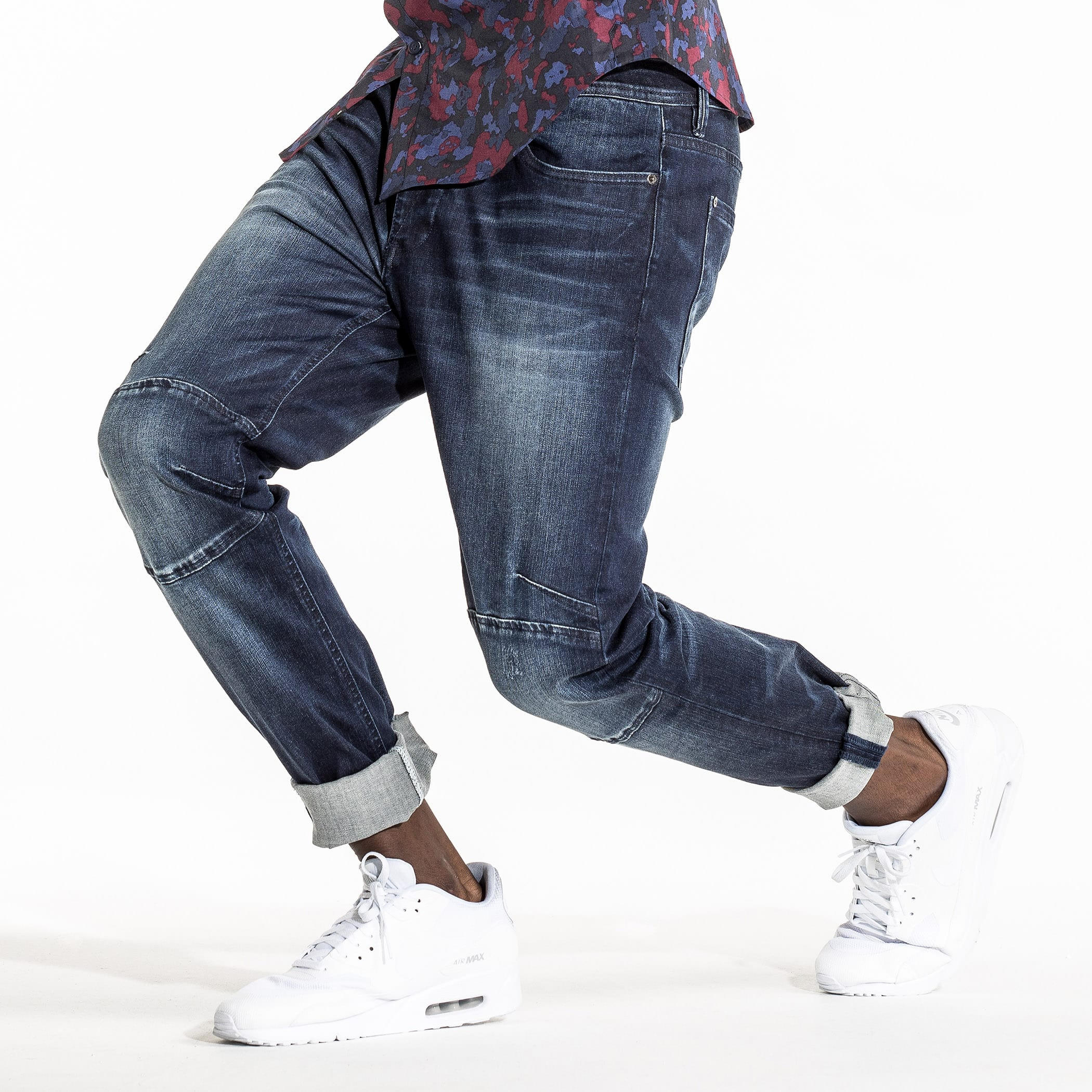 بنطال جينز طويل بتصميم ممزق بجيوب-men-clothing-bottoms-jeans-image-3