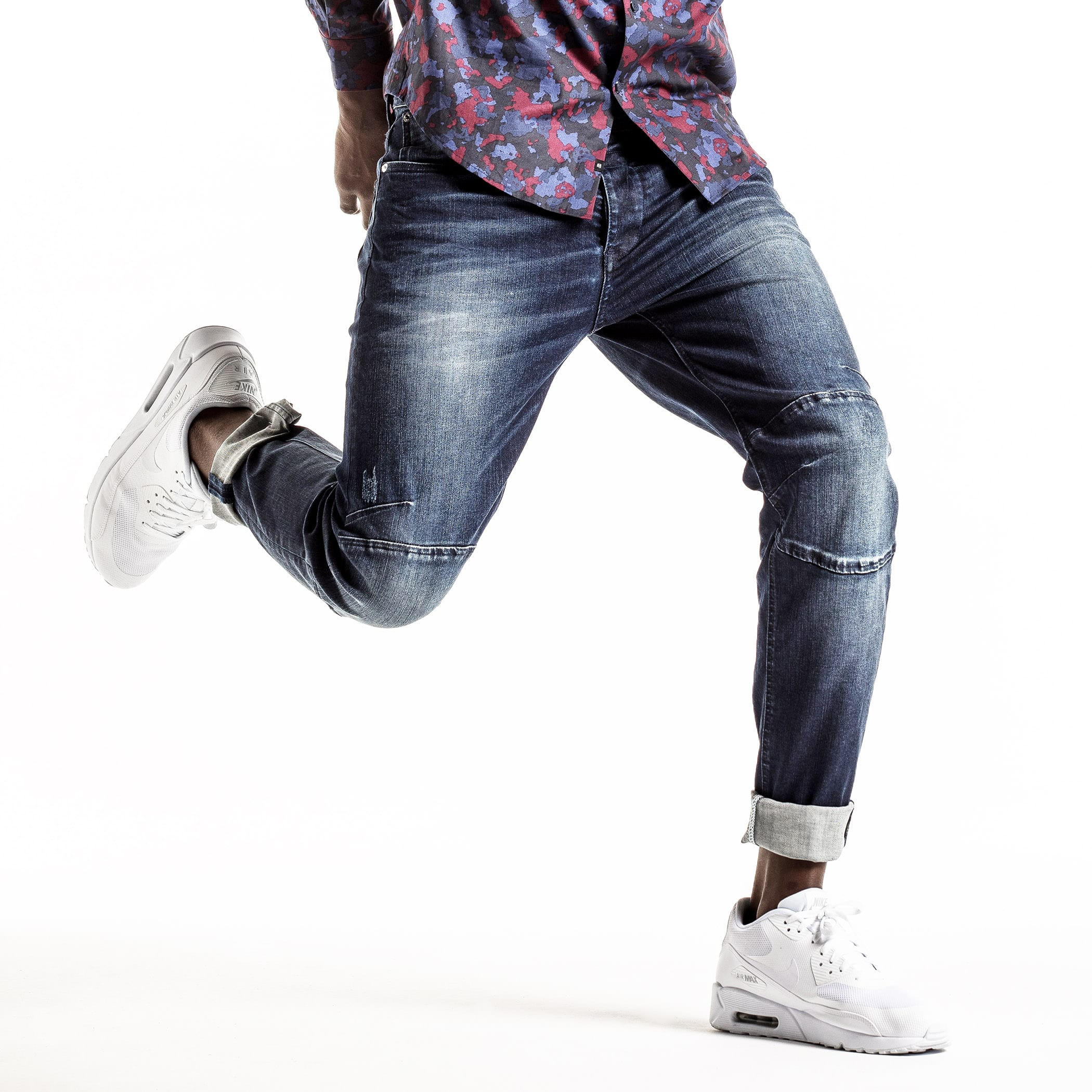 بنطال جينز طويل بتصميم ممزق بجيوب-men-clothing-bottoms-jeans-image-4