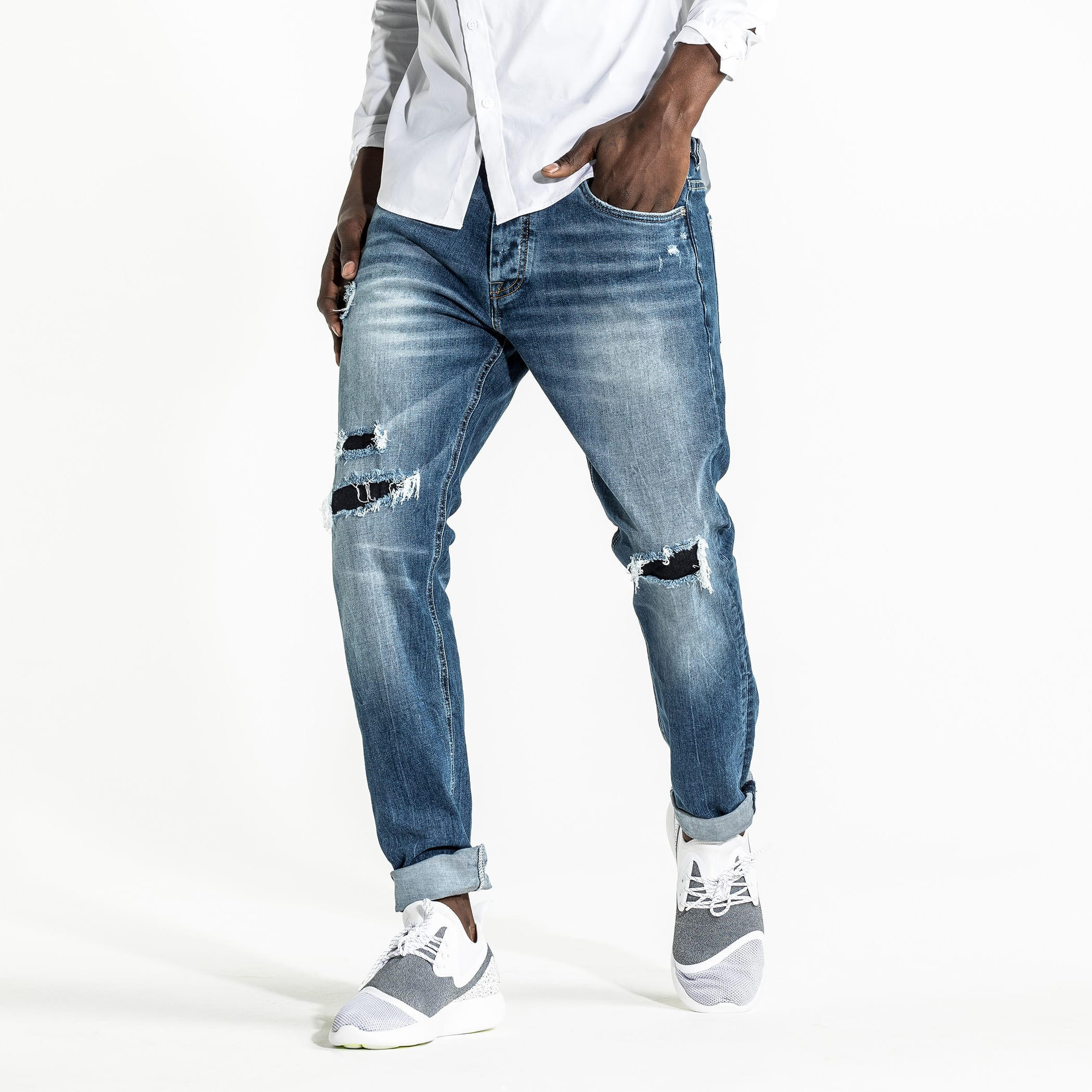 بنطال جينز طويل بتصميم ممزق بجيوب-men-clothing-bottoms-jeans-image-1