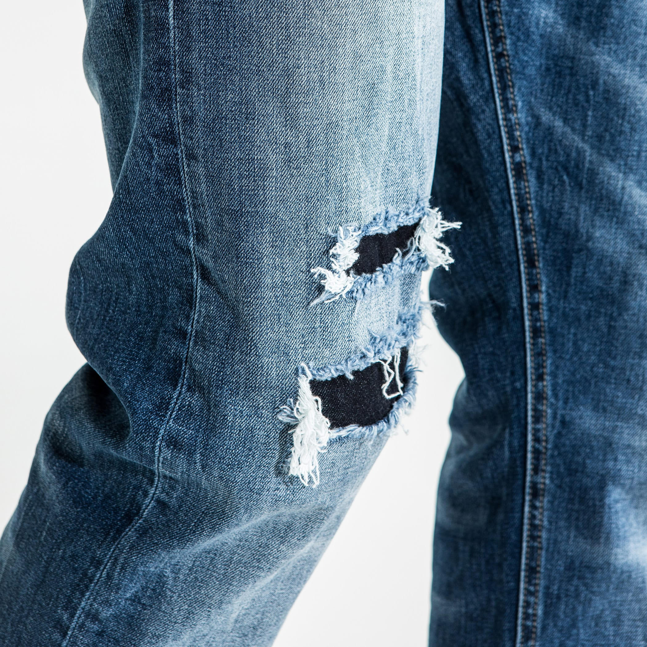 بنطال جينز طويل بتصميم ممزق بجيوب-men-clothing-bottoms-jeans-image-7